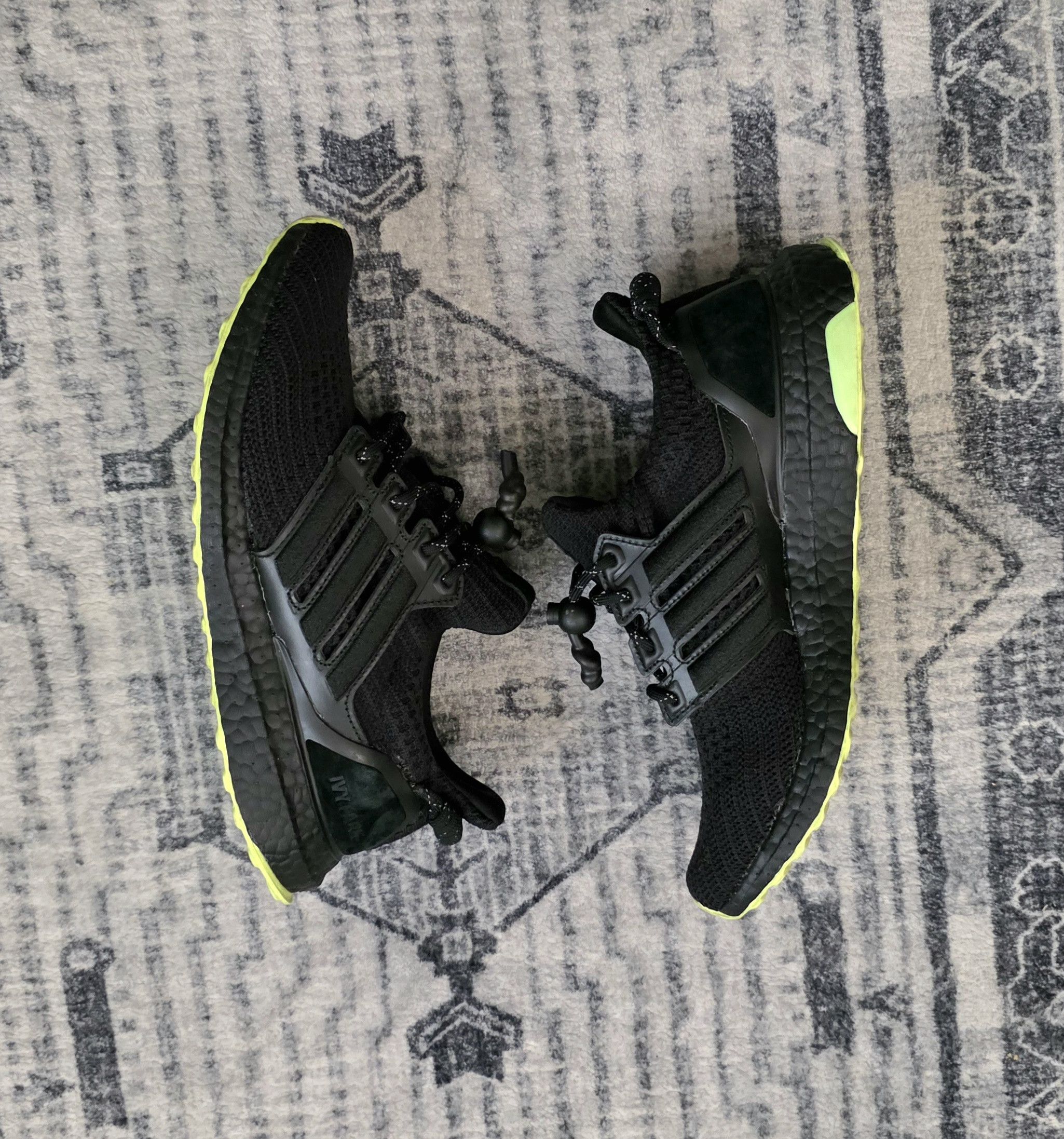 Adidas × Ivy Park Adidas Beyonce Ivy Park x Ultra Boost OG GX0200 sne Size US 8 / EU 41 - 3 Thumbnail