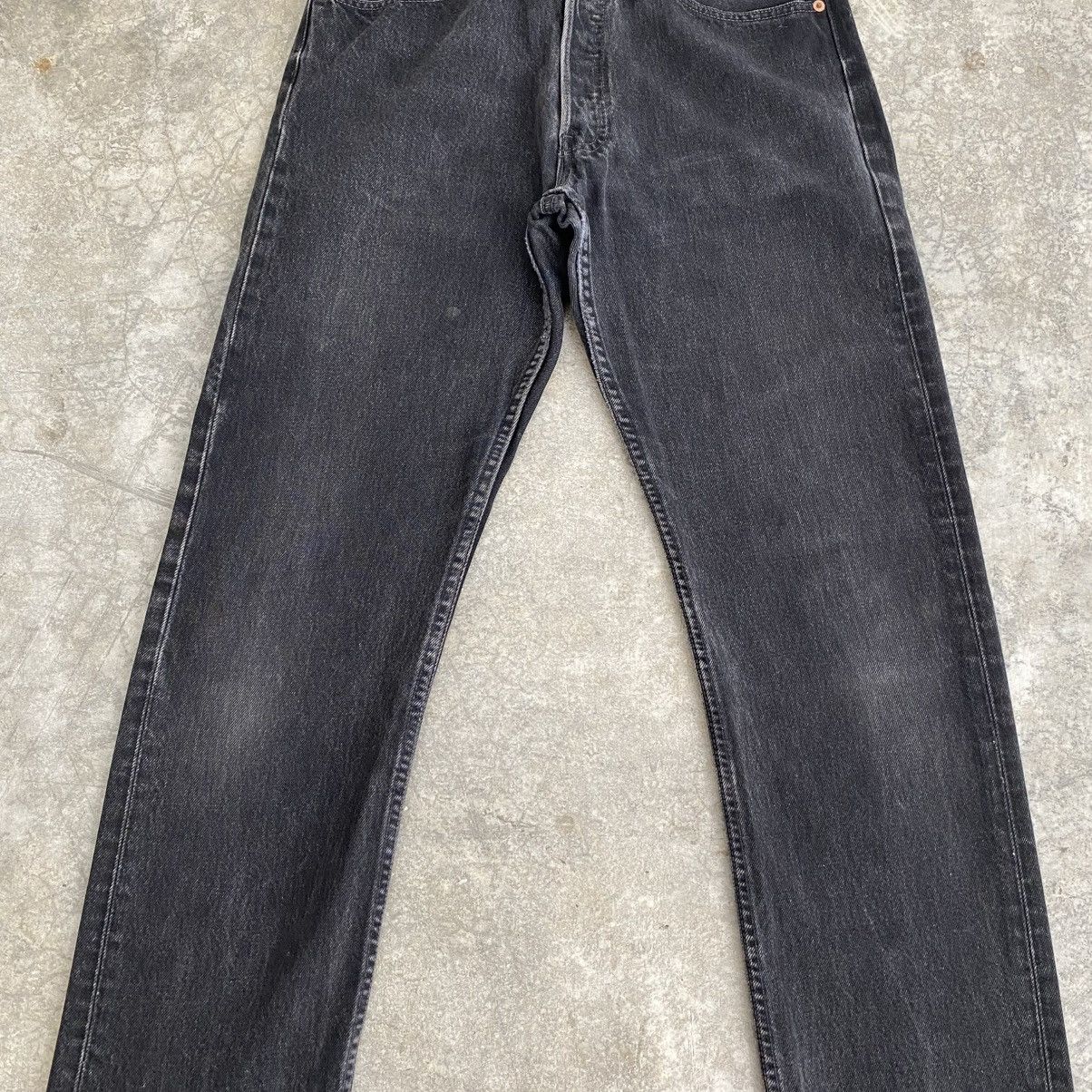 Levi's Size 30x31.5 Vintage 1996 Levis 501 Faded Black Denim Jeans Size US 30 / EU 46 - 5 Thumbnail