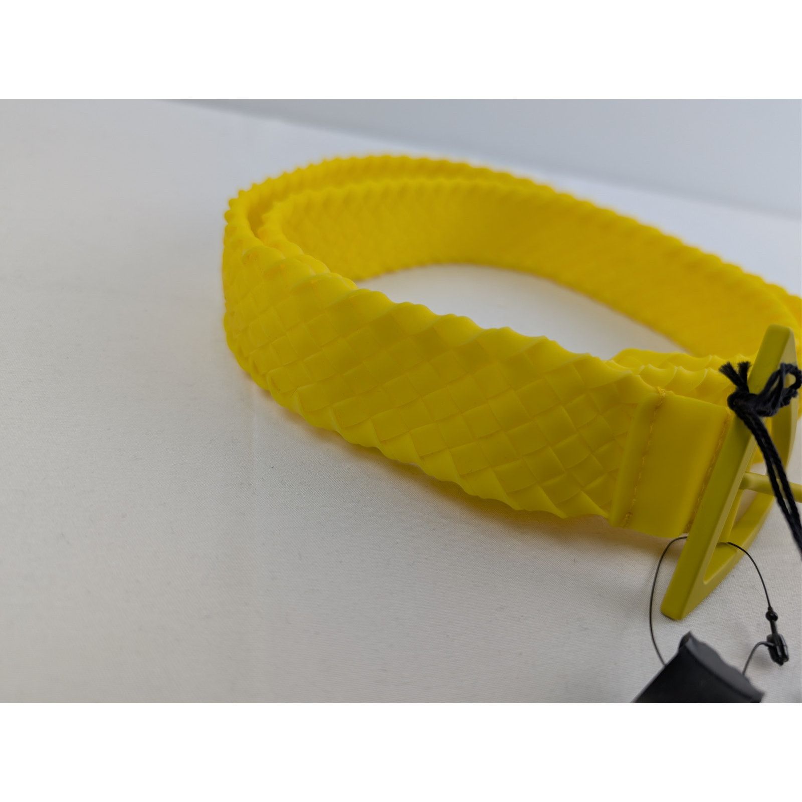 Bottega Veneta o1rshd1 Size: 100 / Intreccio Rubber Belt in Lemon Size 40 - 4 Thumbnail