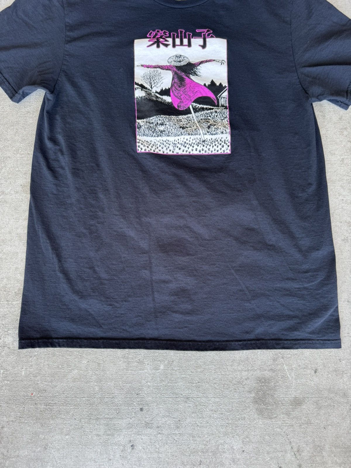 Anime Junji Ito Collection Scarecrows Tee Large Horror Anime Size US L / EU 52-54 / 3 - 5 Thumbnail