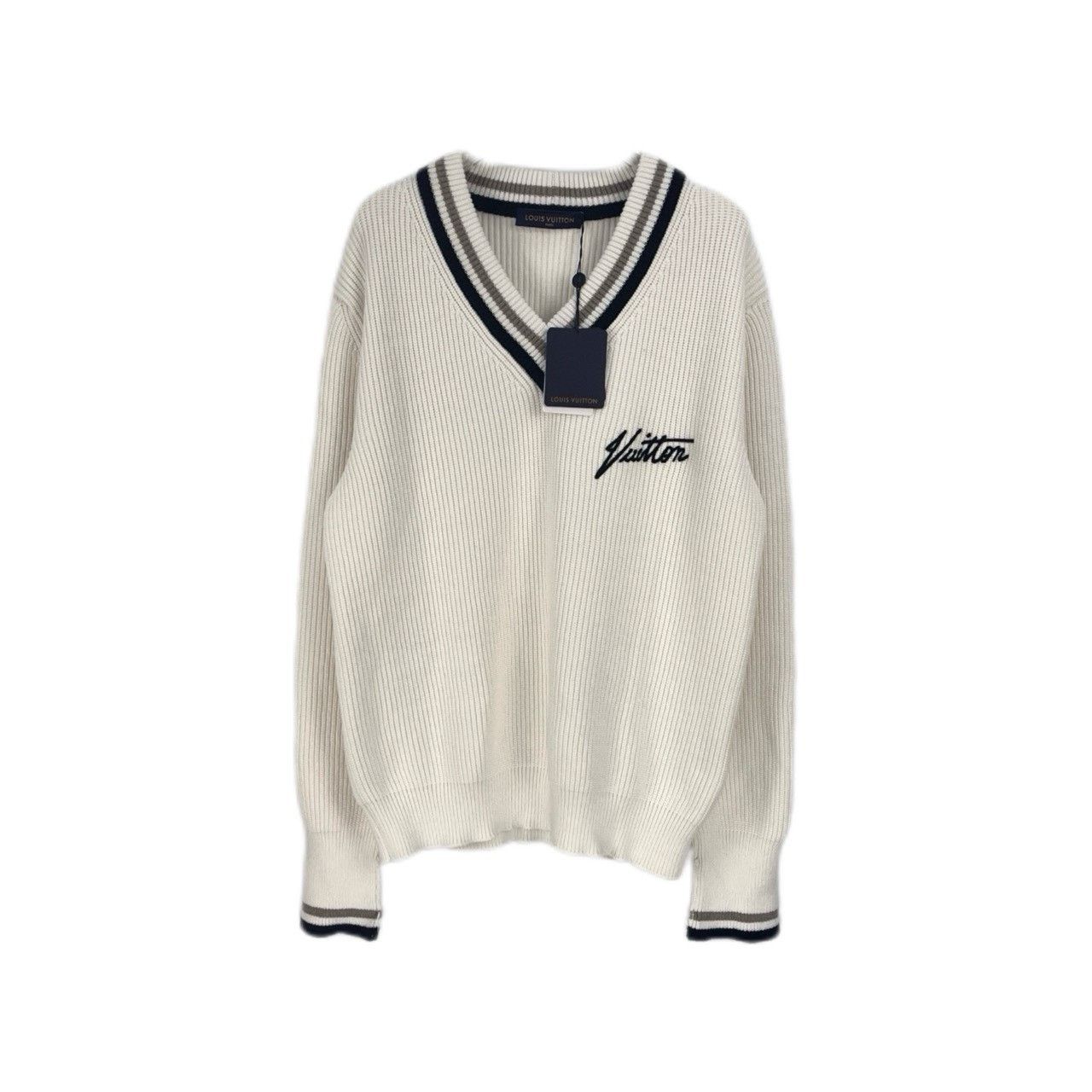 Louis Vuitton Louis Vuitton Creamy white monogrammed logo small V-neck wo Size US M / EU 48-50 / 2 - 1 Thumbnail