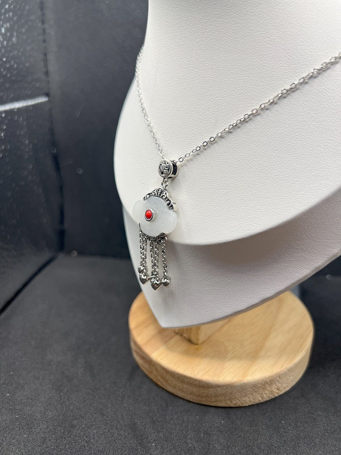 Jewelry White Jade Asian Style Chain Necklace Size ONE SIZE - 2 Thumbnail