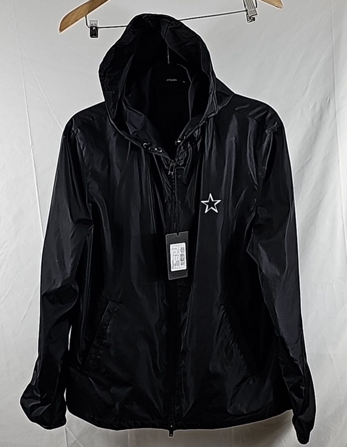 Valentino $ 1200 BNWT Auth VALENTINO Star Windbreaker Italy Size 50 Size US M / EU 48-50 / 2 - 2 Thumbnail