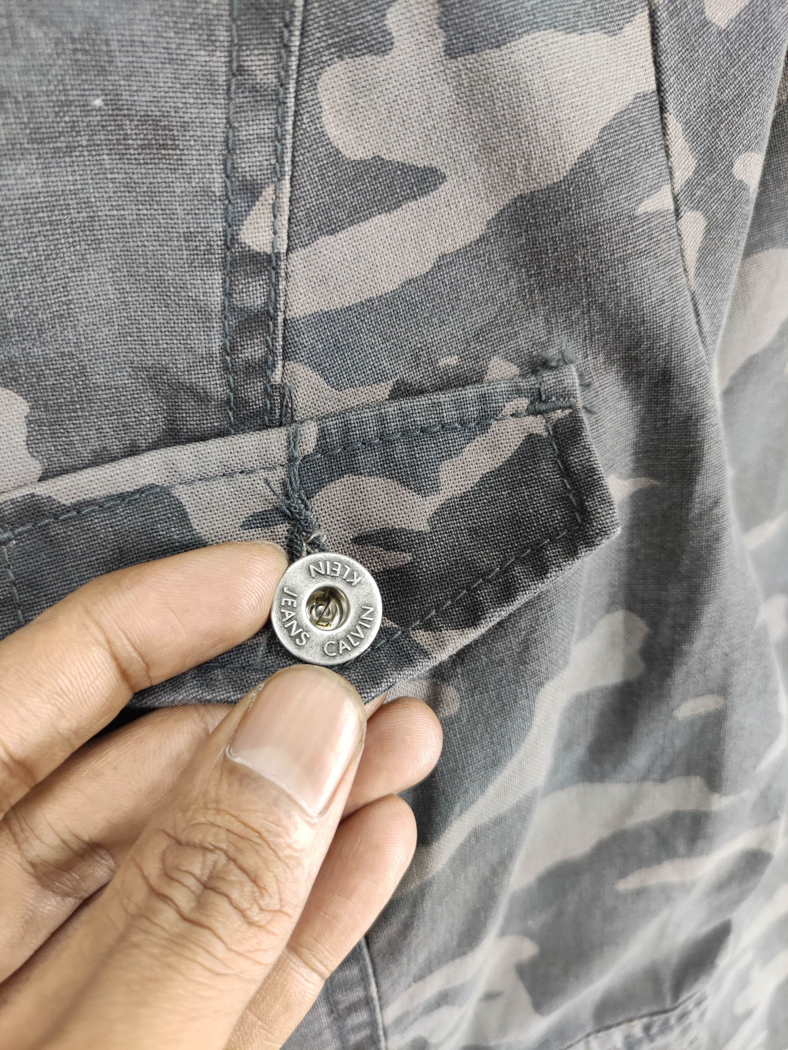 Calvin Klein Vintage Calvin Klein Camo Jacket Size M / US 6-8 / IT 42-44 - 2 Thumbnail
