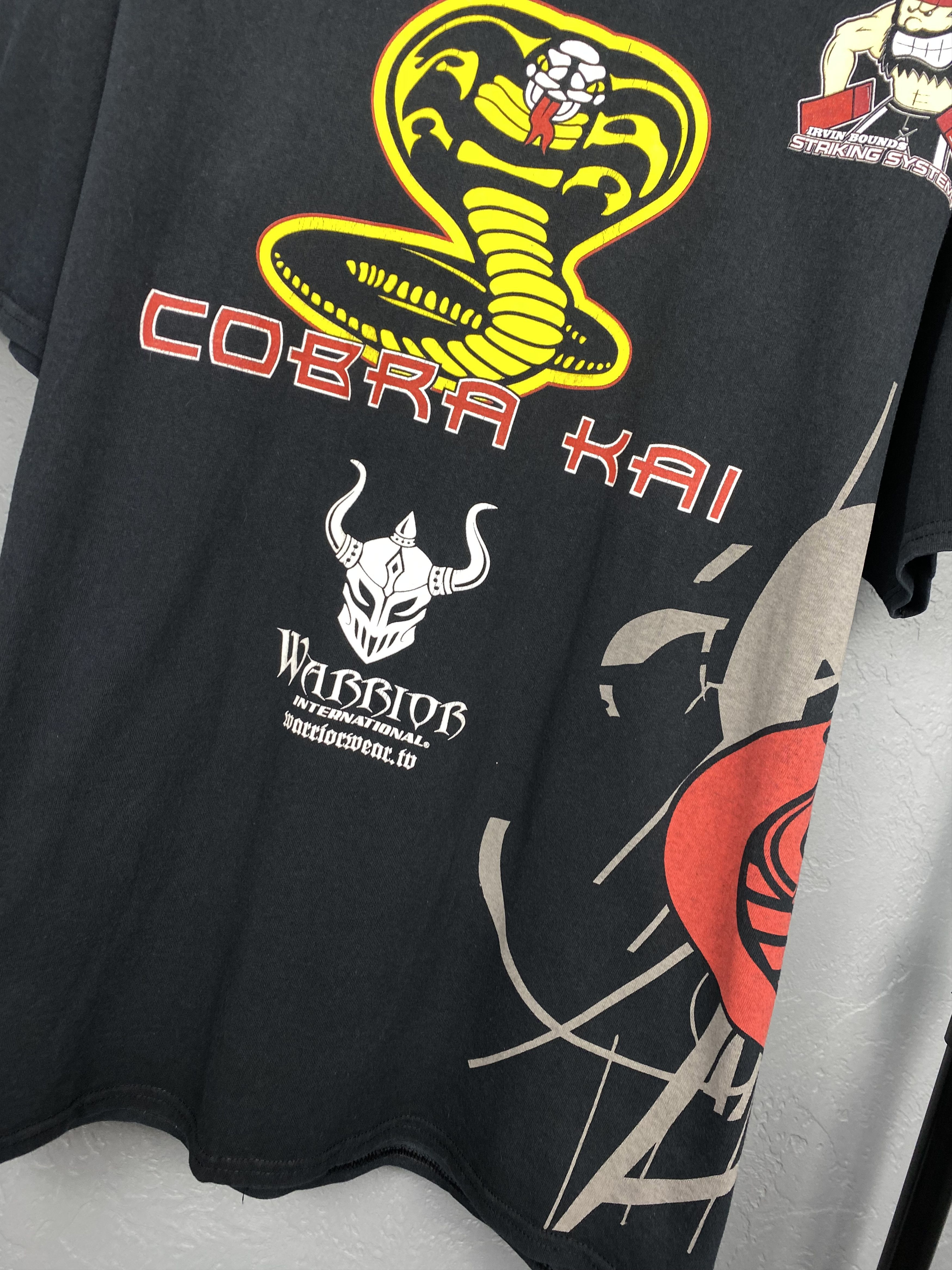 Cobra Cobra Kai Movie 90s Vintage Warrior T-Shirt Tee Size US XXL / EU 58 / 5 - 3 Thumbnail