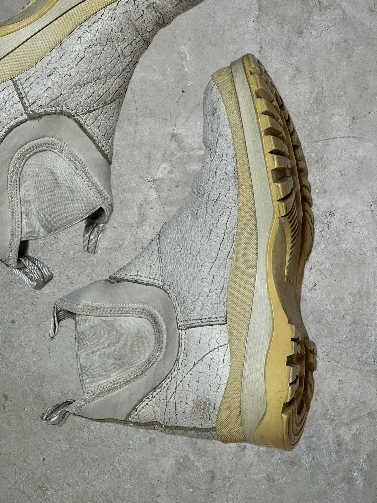 Prada AW/18 Prada ‘Brixxen’ Cracked Leather Boots Size US 9.5 / EU 42-43 - 14 Thumbnail