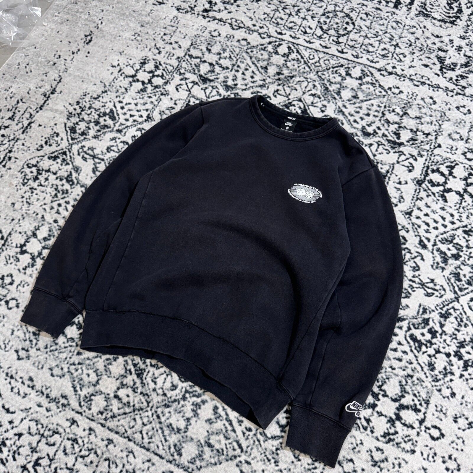 Nike × Vintage Vintage Nike Black Cotton Crewneck Size S Y2K Swoosh Logo Size US S / EU 44-46 / 1 - 2 Thumbnail