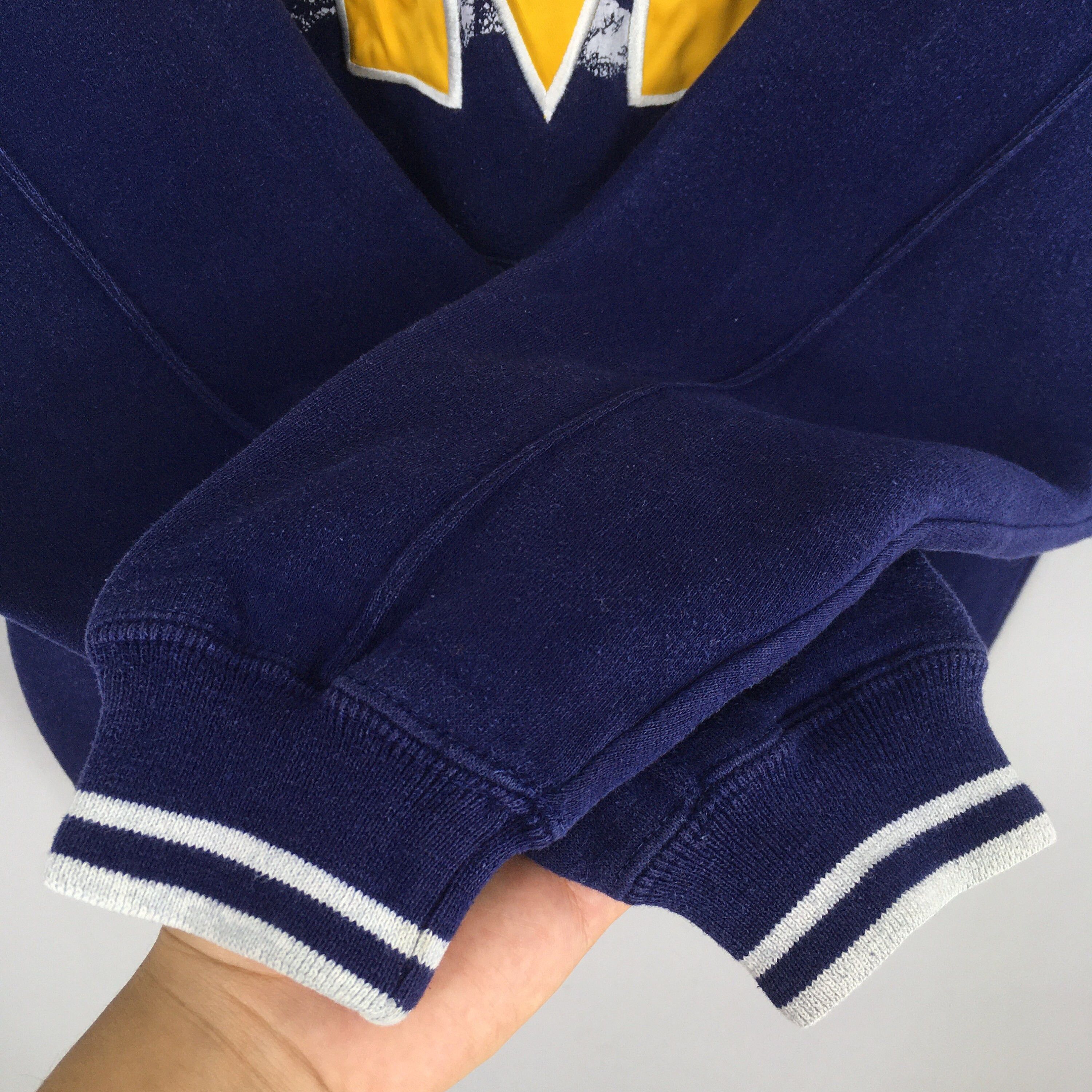 NCAA × Vintage Vintage 90s Michigan Wolverines Blue Crewneck Large Size US L / EU 52-54 / 3 - 4 Thumbnail