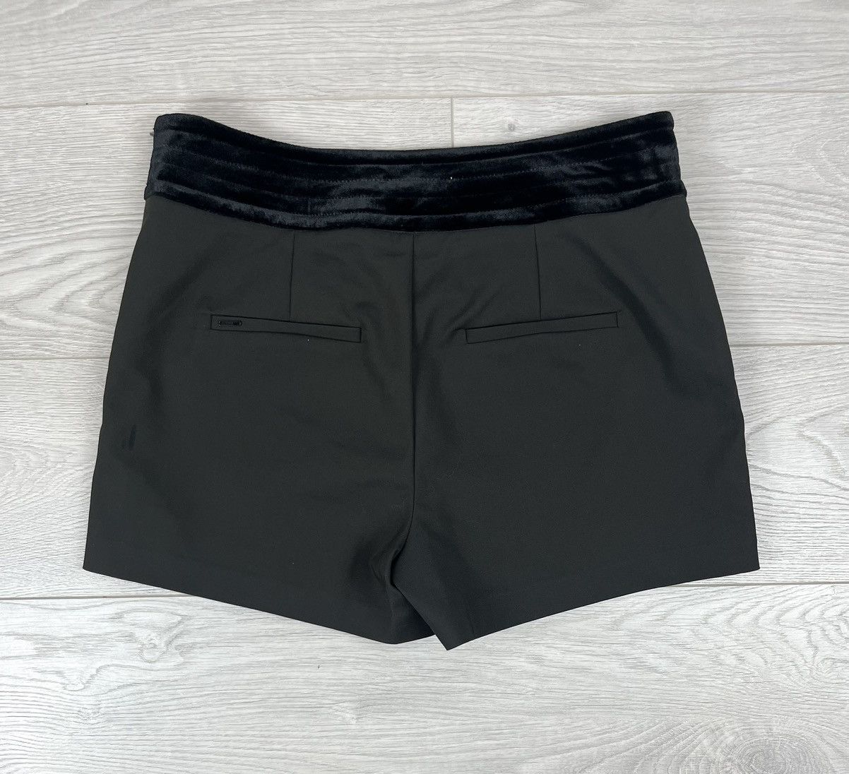 Morgan De Toi Morgan De Toi Vintage Velour Button Mini Shorts Women’s Size 27" / US 4 / IT 40 - 10 Thumbnail