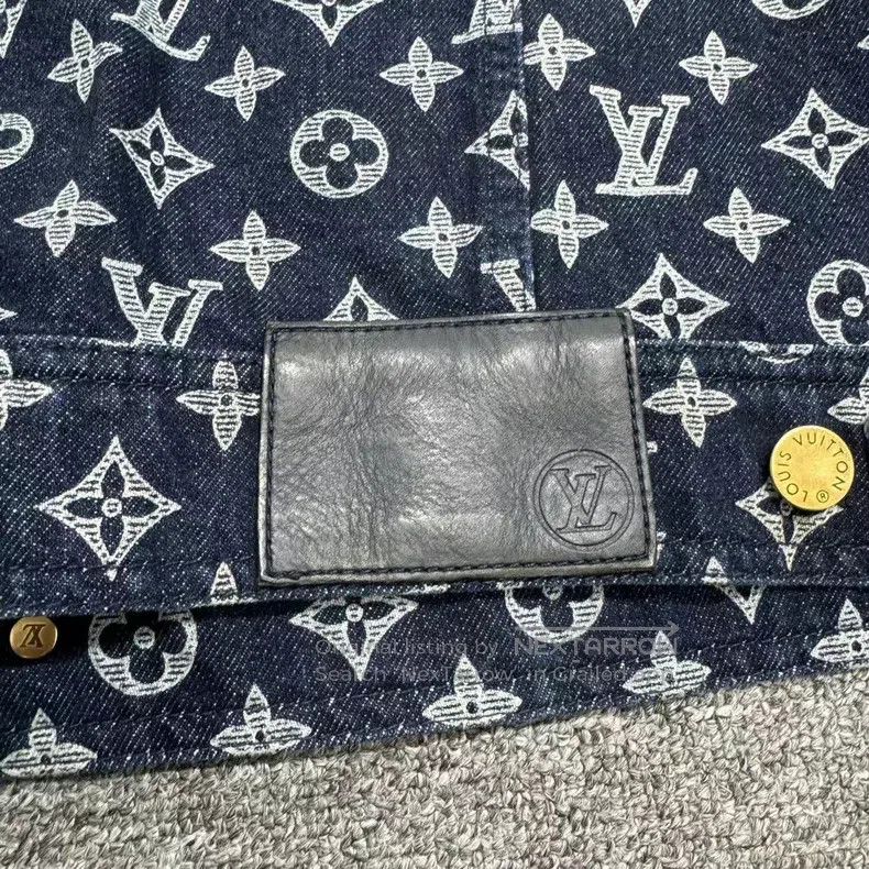 Louis Vuitton Louis Vuitton Original presbyopic full print denim jacket Size US M / EU 48-50 / 2 - 4 Thumbnail