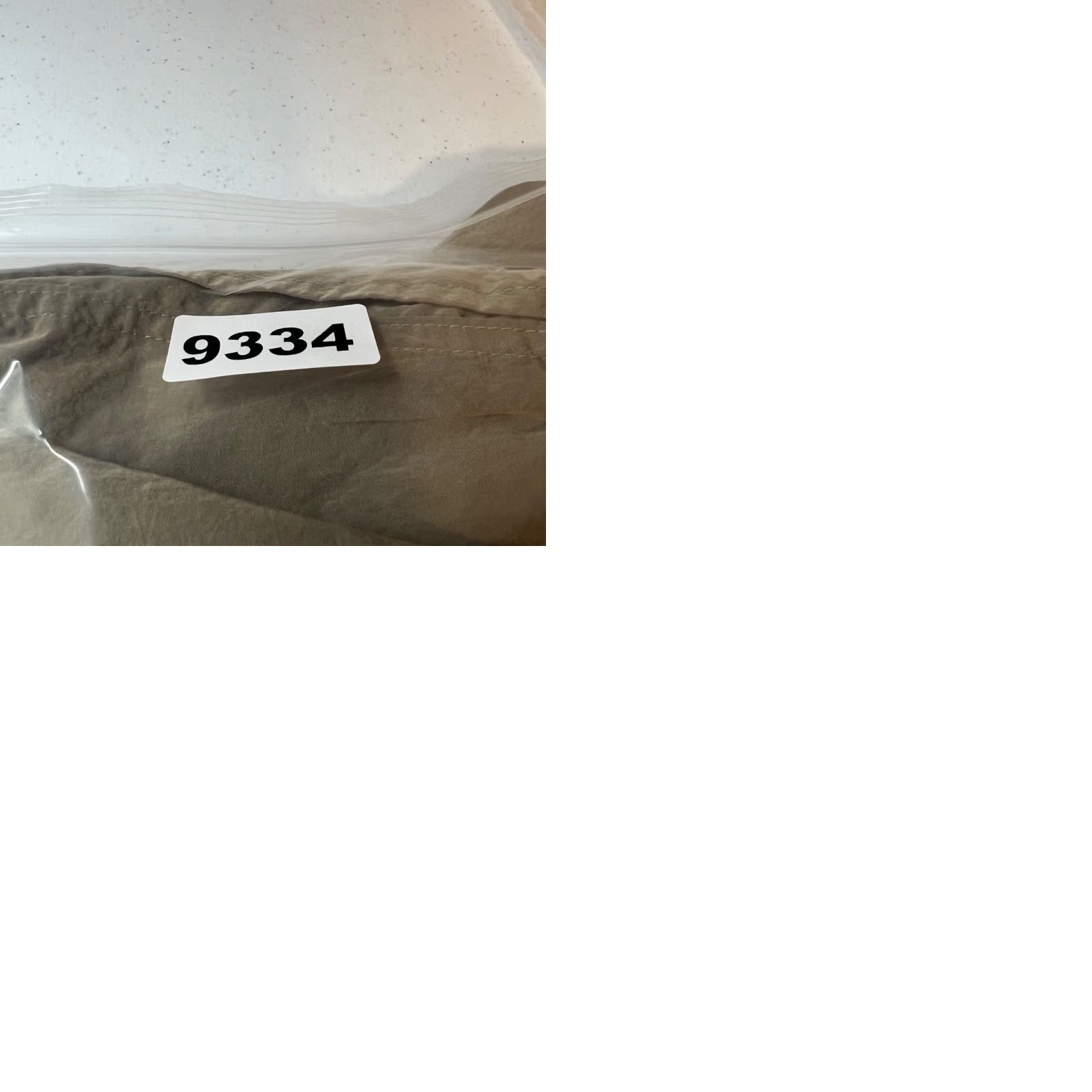Good American Good American Cargo Pants Women's 7 Beige Nylon Polyester Tapered Leg 29 In Inseam High Rise Adult Womens Cargo Style Size 28" / US 6 / IT 42 - 9 Thumbnail