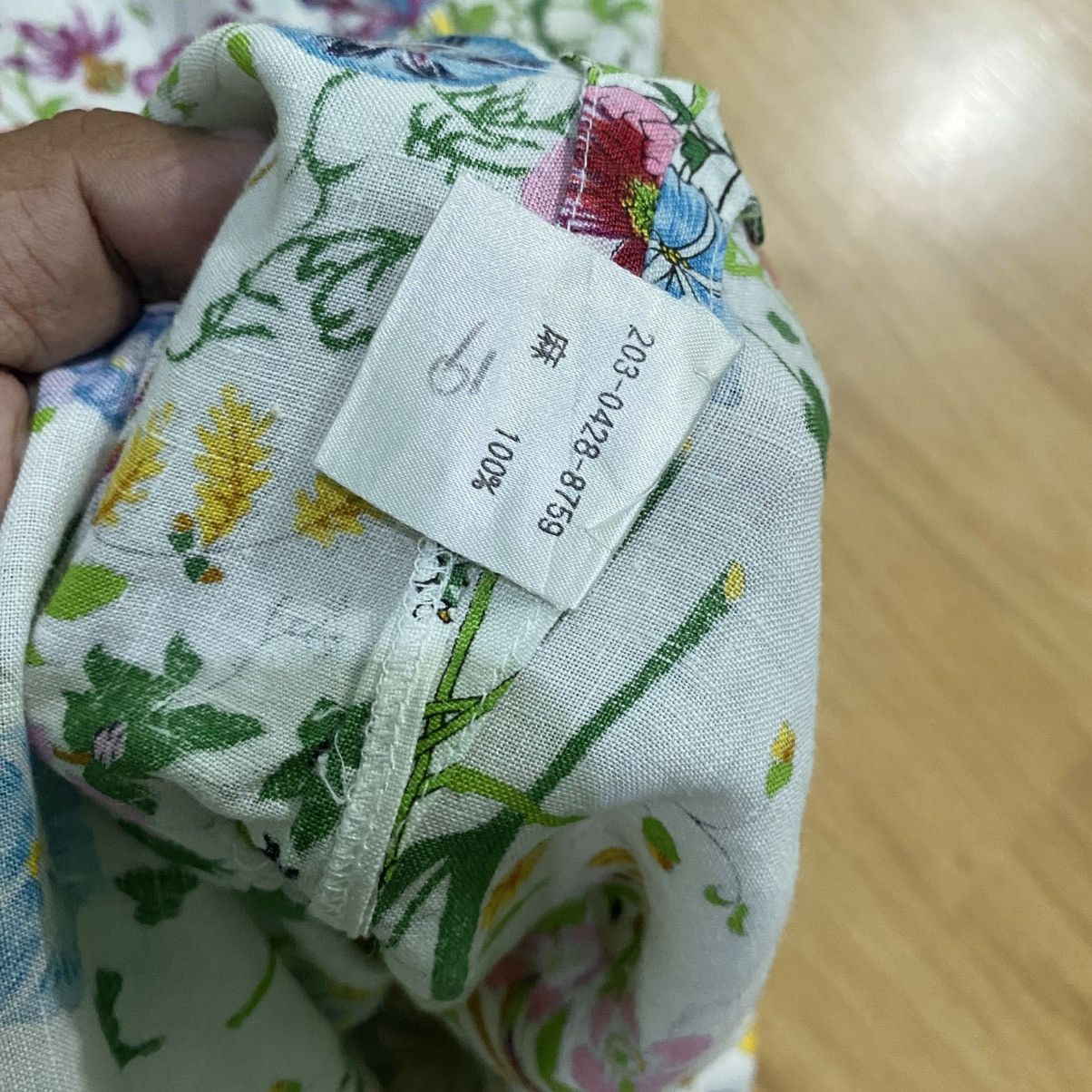 Gucci Vintage Gucci Floral Linen Shirt Women Size M / US 6-8 / IT 42-44 - 10 Thumbnail