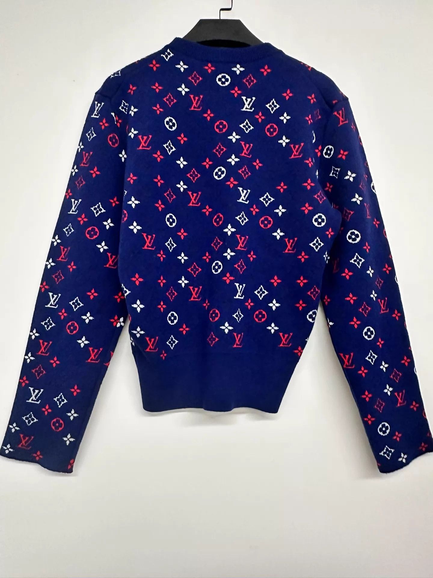 Louis Vuitton LV Allover Print Sweater Size S Size US S / EU 44-46 / 1 - 7 Thumbnail