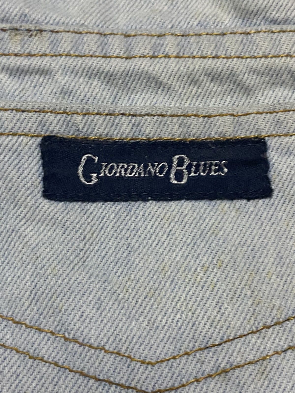 Vintage Vintage Giordano Blue Light Wash Rusty Loose Jeans Size US 30 / EU 46 - 14 Thumbnail