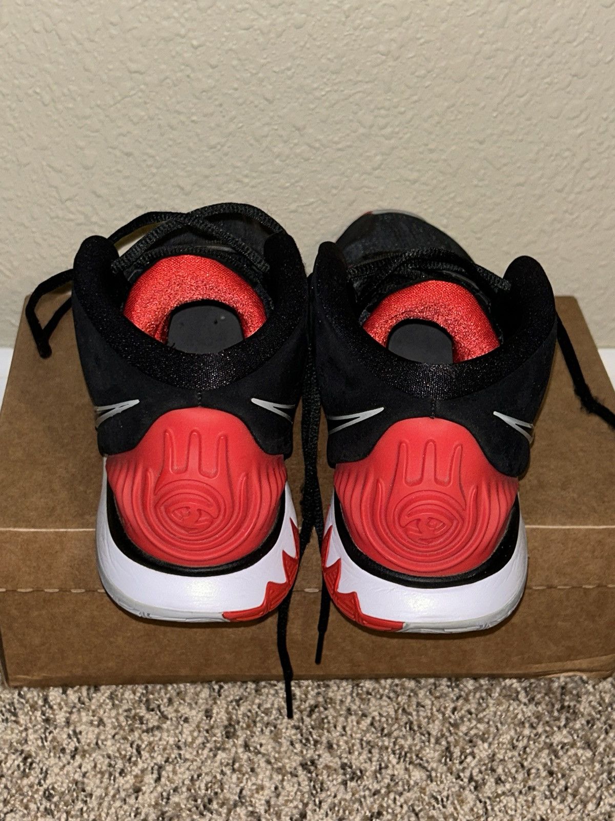 Nike Nike Kyrie 6 Bred Size US 10.5 / EU 43-44 - 5 Thumbnail