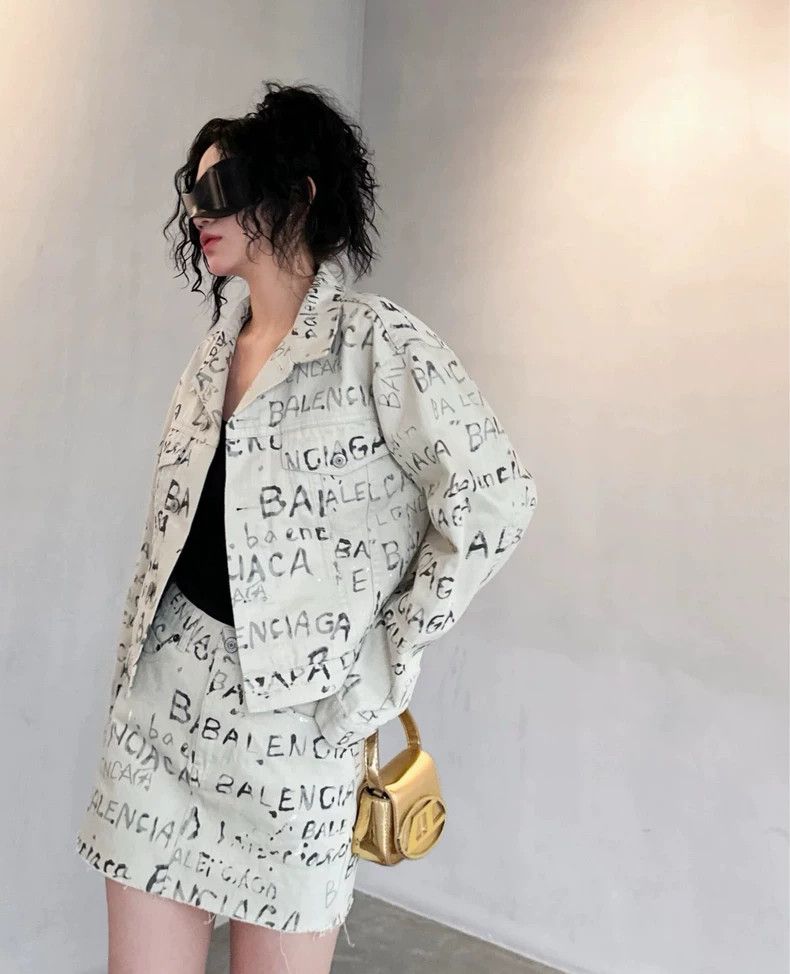 Balenciaga Balenciaga White graffiti full of letters logo denim jacke Size M / US 6-8 / IT 42-44 - 8 Thumbnail