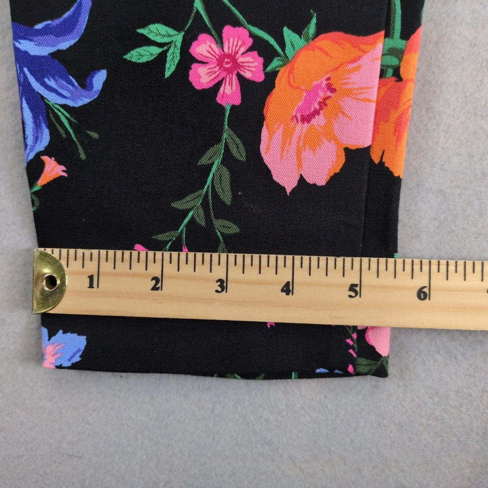 Old Navy NWT Old Navy Pixie Floral Print Pants Womens 6 Stretch 30x27 Size 28" / US 6 / IT 42 - 8 Thumbnail