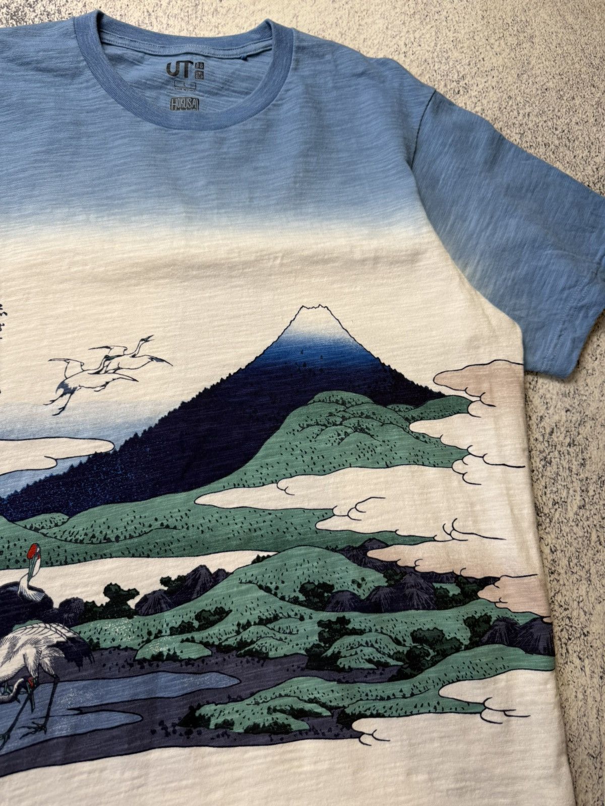 Uniqlo Mens T Shirt Uniqlo Hokusai Blue Pop Art Tee Size L Size US L / EU 52-54 / 3 - 12 Thumbnail