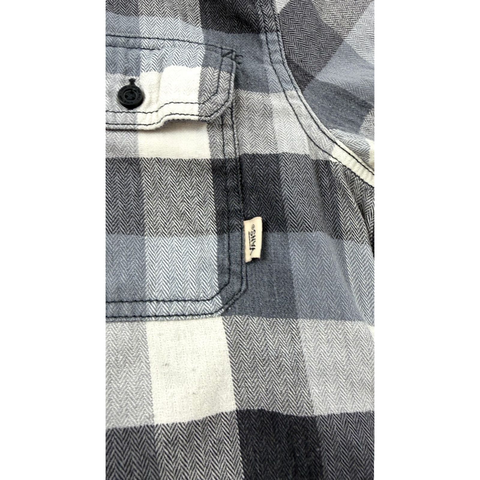 Vans Vans Shirt Mens Medium Gray Plaid Flannel Long Sleeve Button Front Casual Size US M / EU 48-50 / 2 - 5 Thumbnail