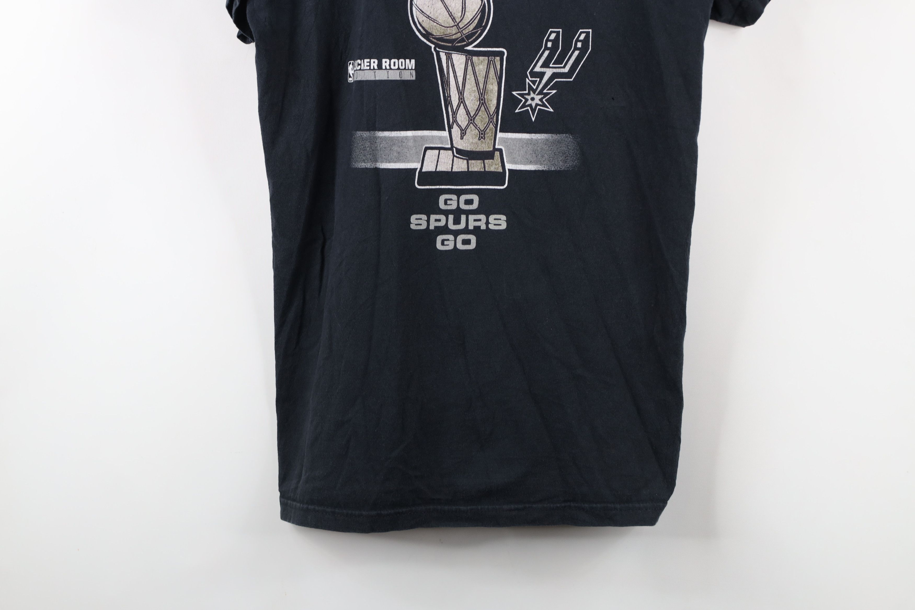Adidas × Vintage Vintage Y2K Adidas 2014 Champs San Antonio Spurs T-Shirt Size US M / EU 48-50 / 2 - 3 Thumbnail