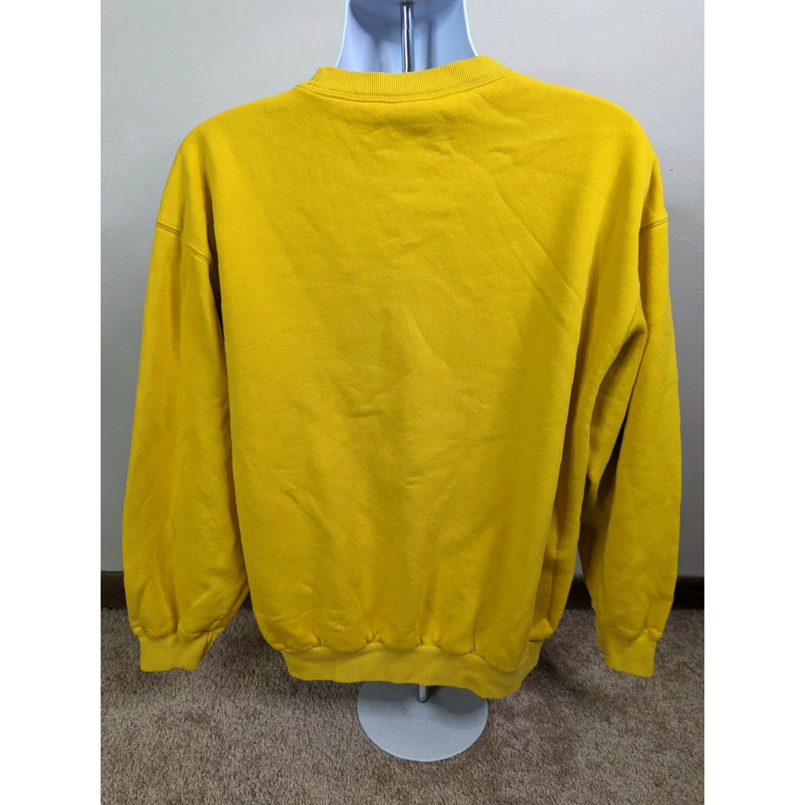 Tommy Hilfiger VINTAGE Tommy Hilfiger Sweatshirt Crew Neck Yellow Flag Logo 90s 00s Sz L Unisex Adults Shirts Pullover Mens Womens Size US L / EU 52-54 / 3 - 5 Thumbnail