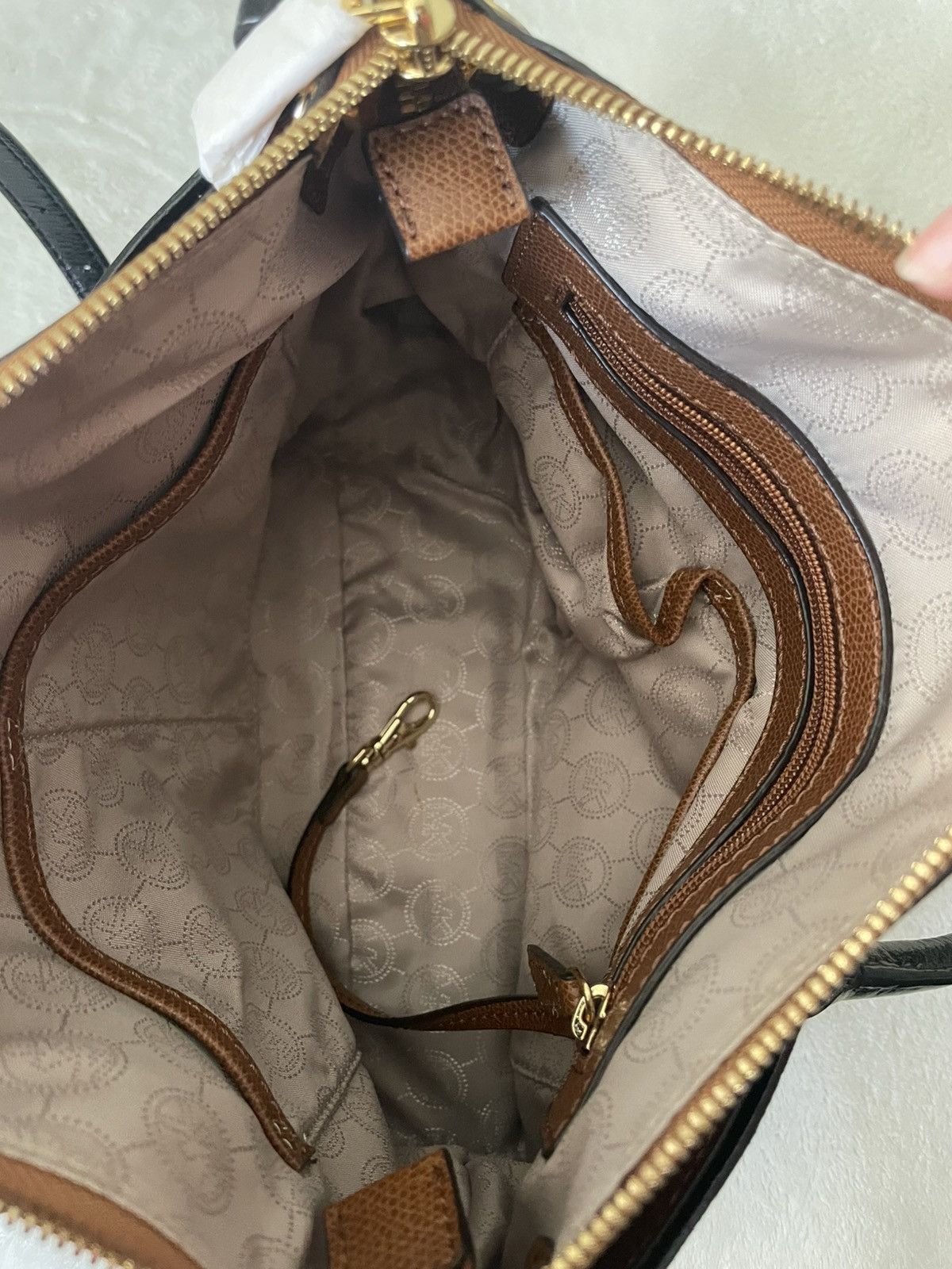 Michael Kors Michael Kors Aubrey MD Satchel Size ONE SIZE - 5 Thumbnail