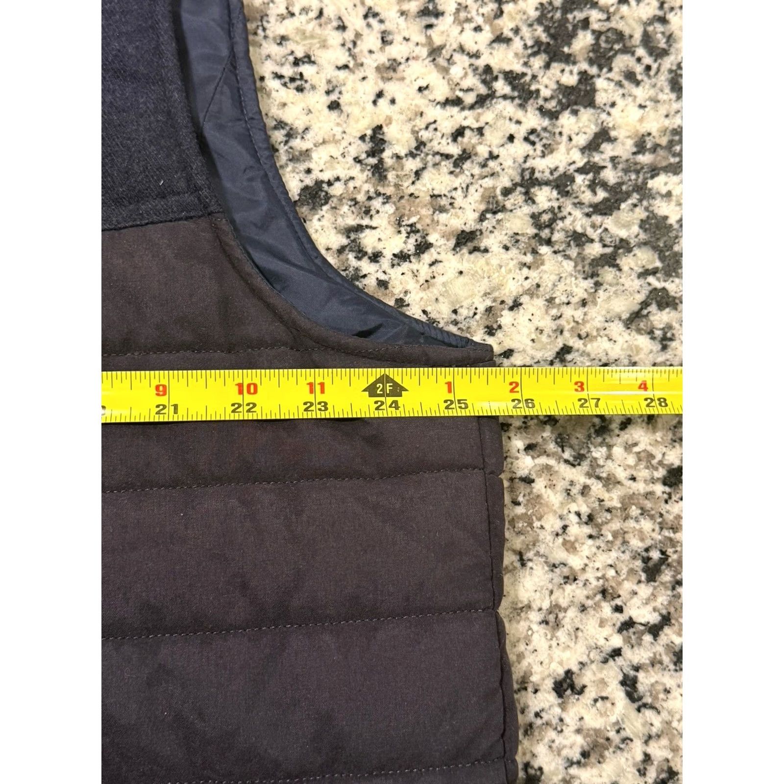 Barbour Barbour Bradford Gilet Vest 2XL Navy Blue Full Zip Snap Quilted Puffer XXL Barbour Bradford Gilet Jacket Vest Mens Obsidian Navy Blue Size US XXL / EU 58 / 5 - 6 Thumbnail