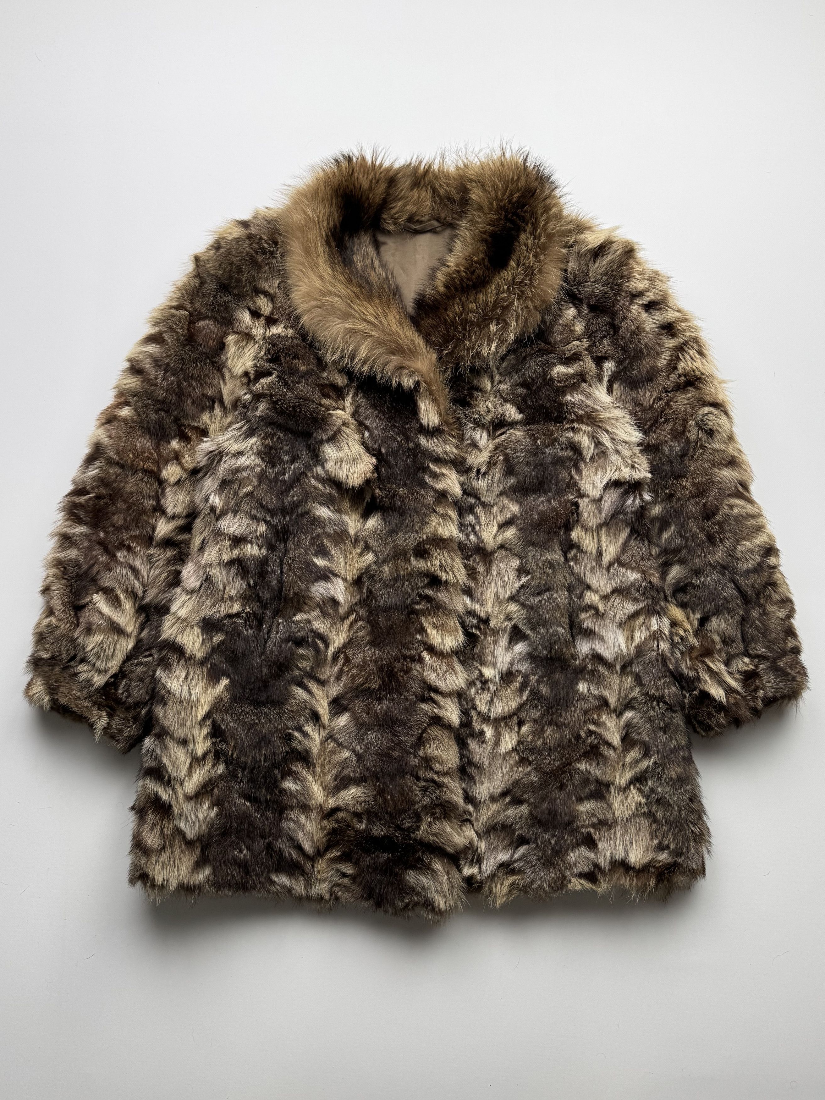 Vintage Vintage Real Fur Coat B564 E2 Size L / US 10 / IT 46 - 1 Thumbnail