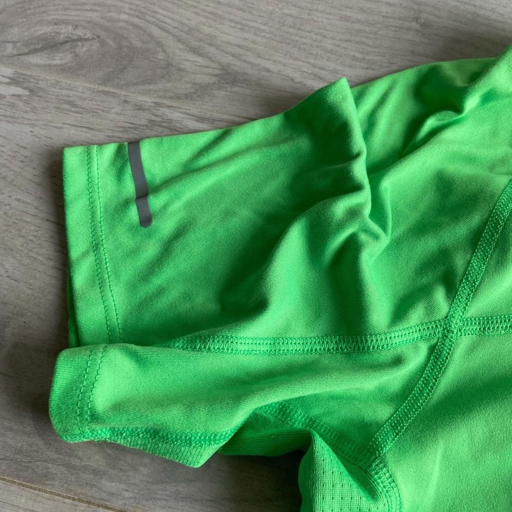 Nike Nike Women's Dri-FIT Short Sleeve T-Shirt - Vibrant Green Size S / US 4 / IT 40 - 2 Thumbnail