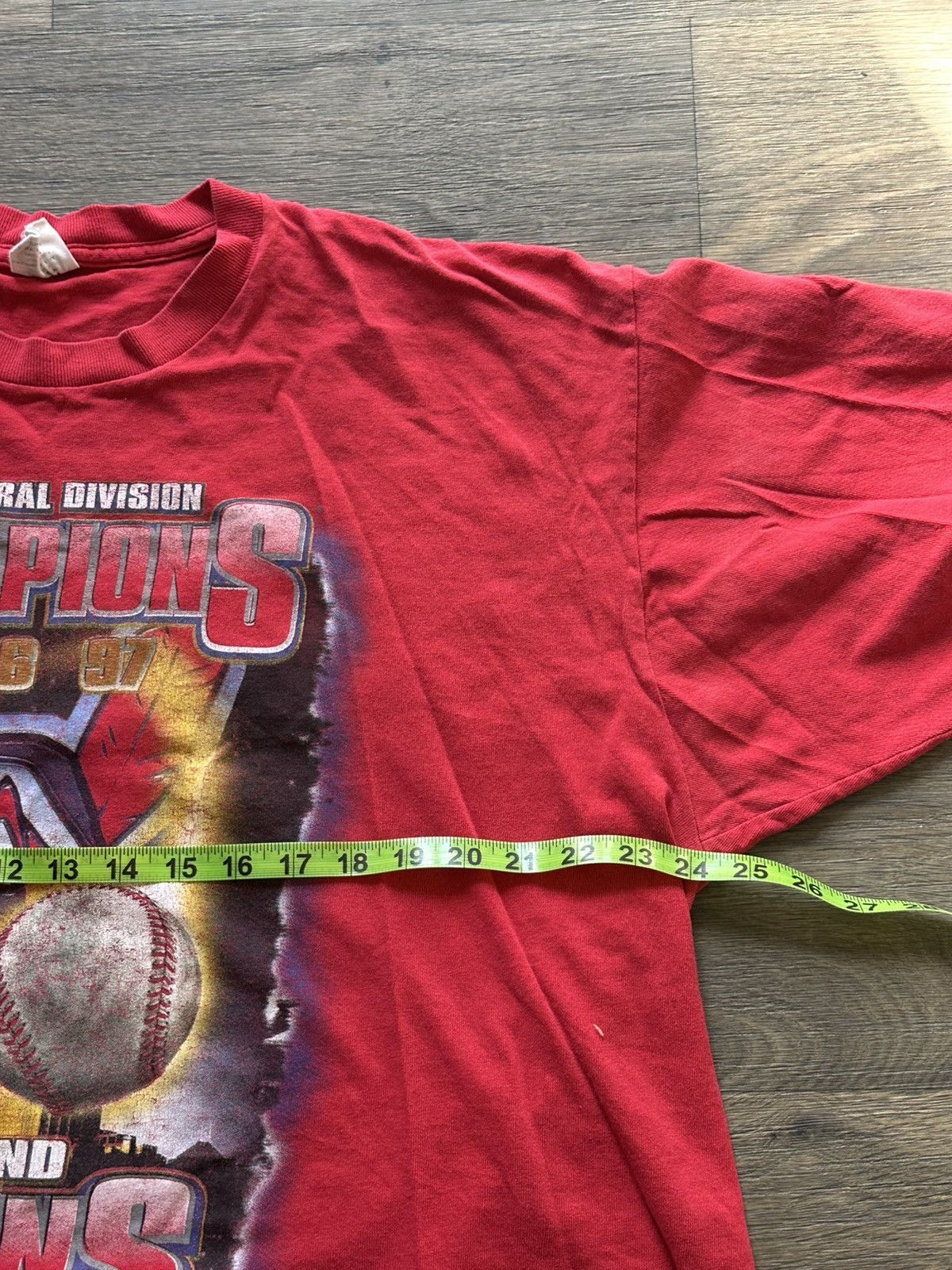 Vintage 1997 Starter Cleveland Indians Champions T-shirt Size US L / EU 52-54 / 3 - 5 Thumbnail