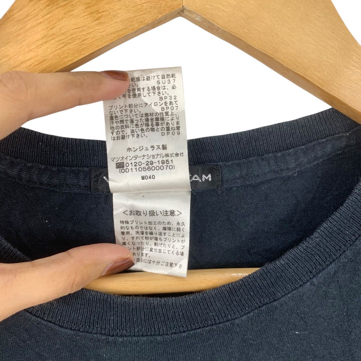 Vivienne Tam Vintage 90’ VIVIENNE TAM NEW YORK Collection Pocket Tee Size XS / US 0-2 / IT 36-38 - 9 Thumbnail