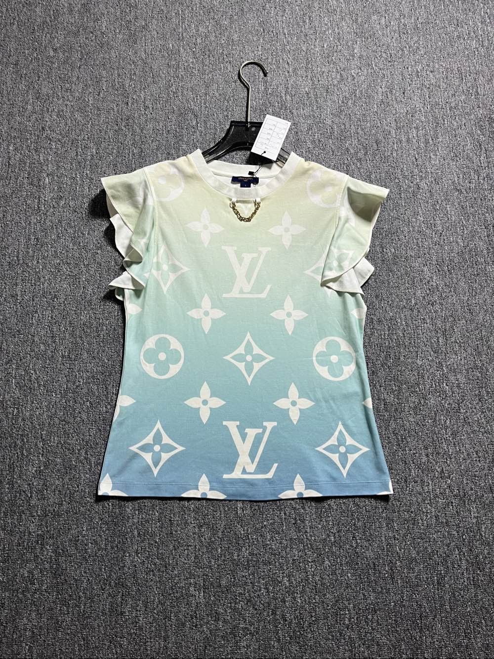 Louis Vuitton Louis Vuitton Gradient Monogram T-Shirt Size L Size L / US 10 / IT 46 - 1 Thumbnail