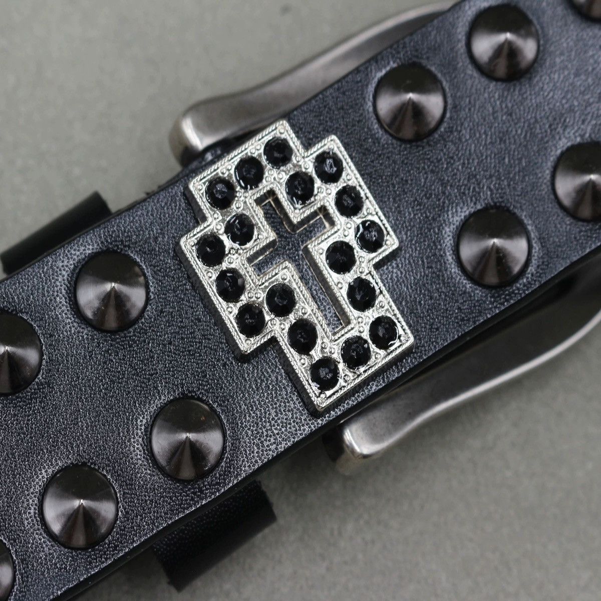 Japanese Brand × Vintage Retro punk cross rivet studded leather rock belt Size ONE SIZE - 3 Thumbnail
