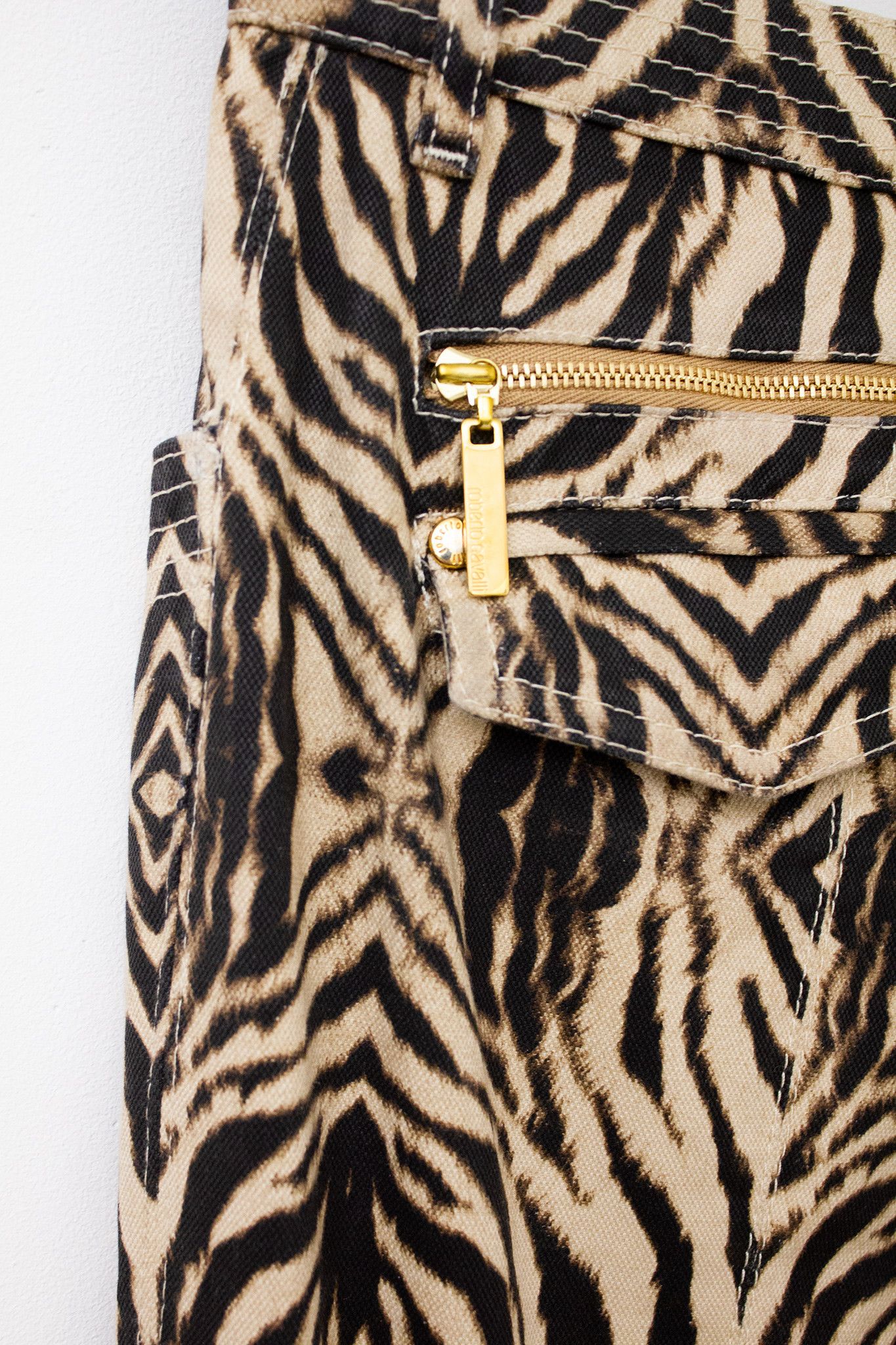 Roberto Cavalli Roberto Cavalli leopard print capri trousers Size 30" / US 8 / IT 44 - 7 Thumbnail