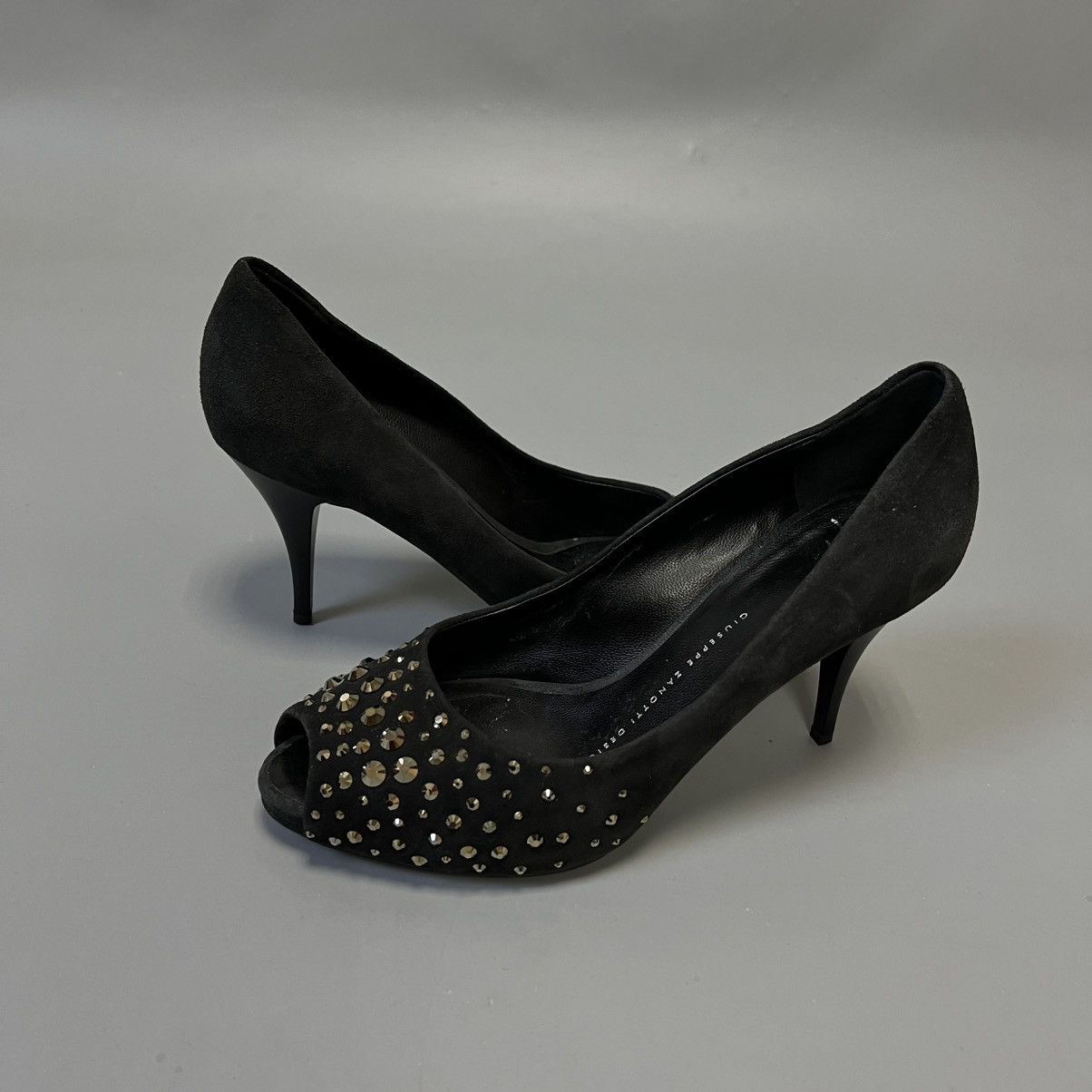 Giuseppe Zanotti Giuseppe Zanotti Black Suede Studded Pumps Size US 6.5 / IT 36.5 - 5 Thumbnail