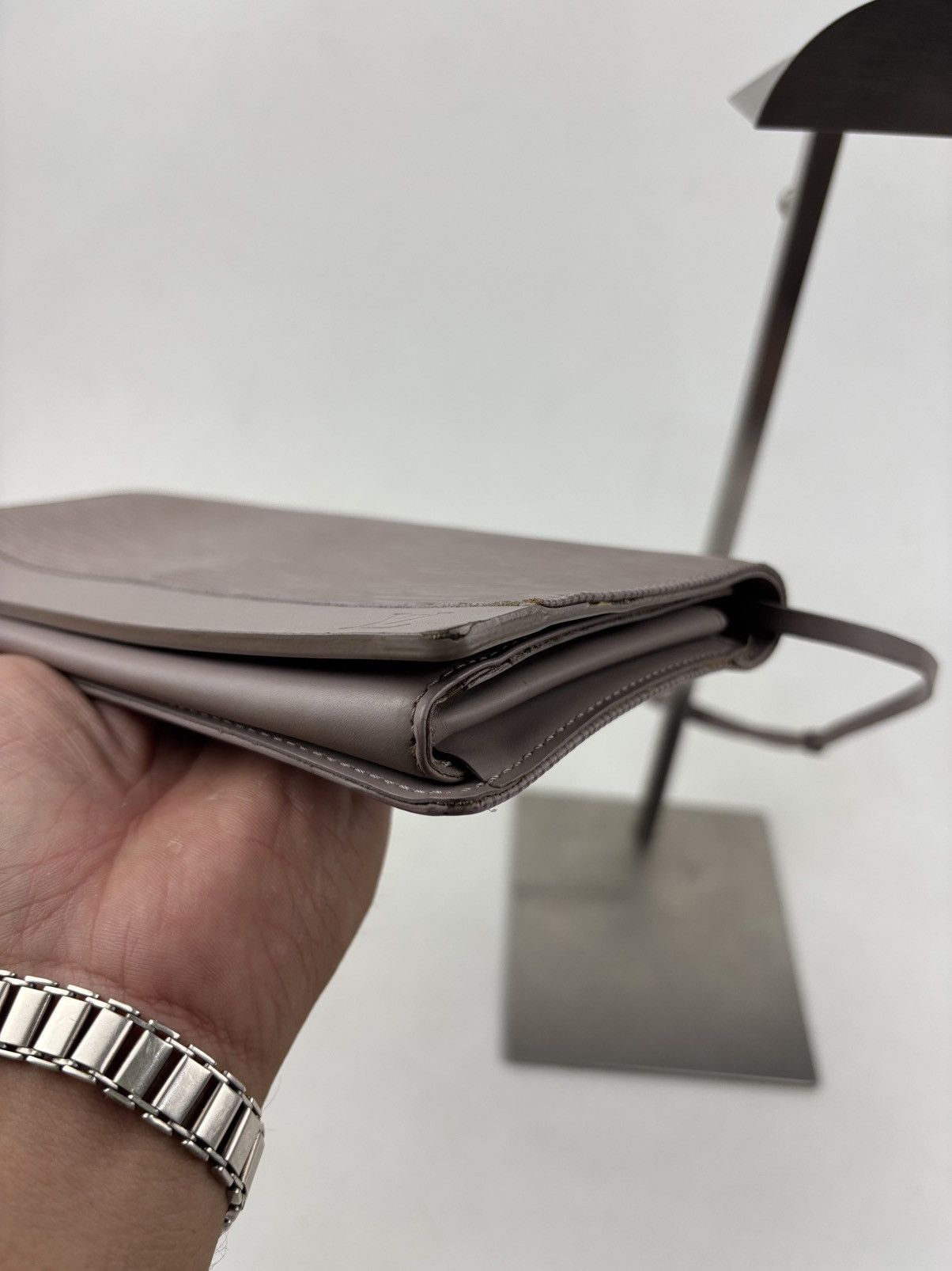 Louis Vuitton Louis Vuitton Lilac Epi Leather Honfleur Shoulder Bag Size ONE SIZE - 5 Thumbnail