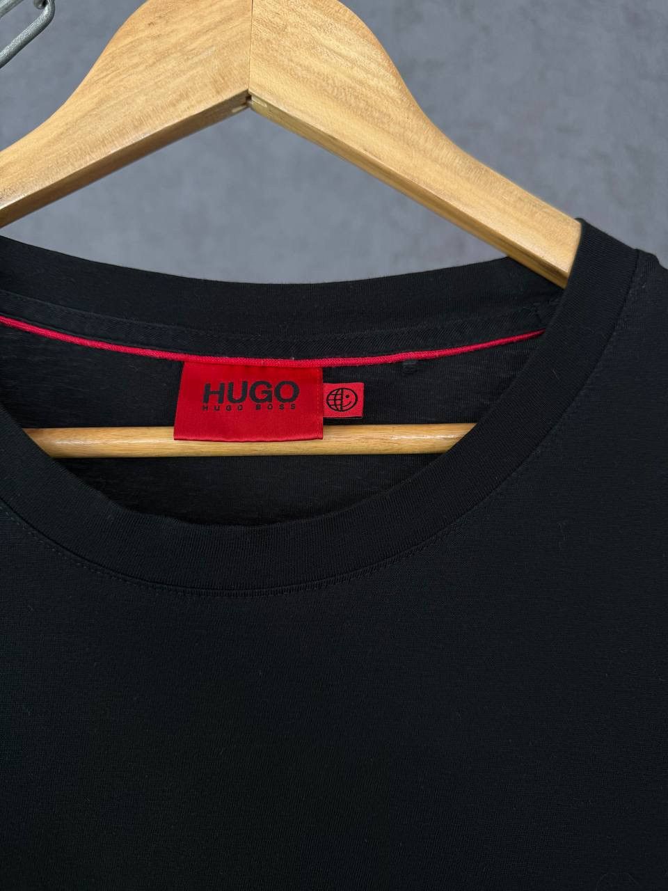 Hugo Boss Hugo Boss designer logo tee Size US XL / EU 56 / 4 - 3 Thumbnail