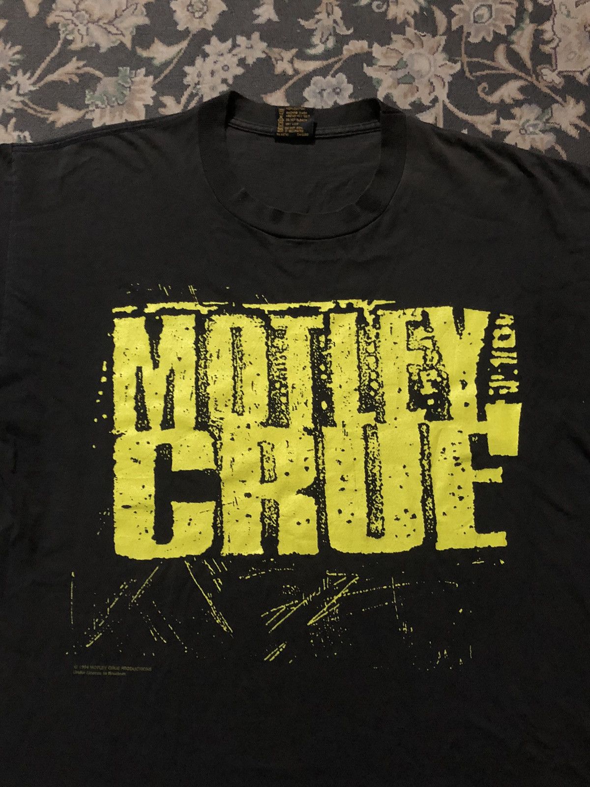 VINTAGE MOTLEY CRUE 94's HOOLIGANS HOLIDAY BROCKUM TAG