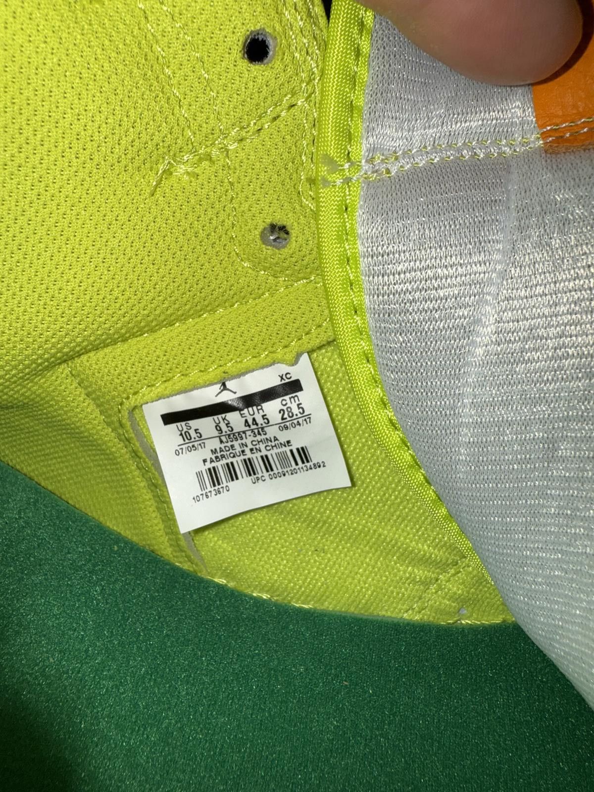 Nike Jordan 1 Retro High Gatorade Cyber Size US 10.5 / EU 43-44 - 10 Thumbnail