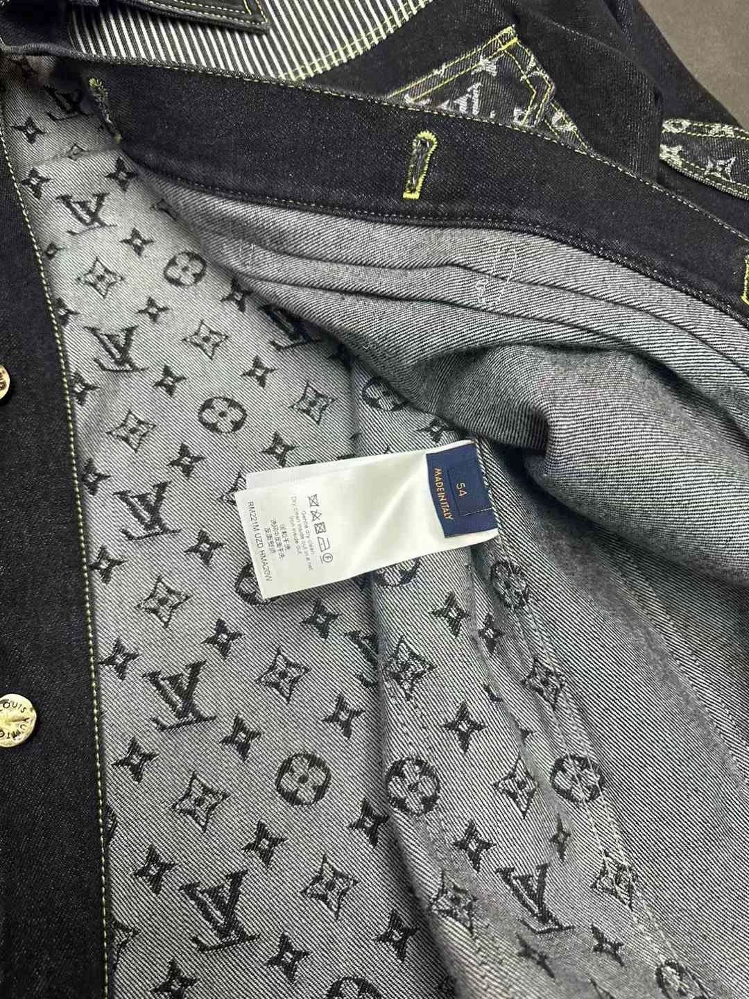 Louis Vuitton LV x Nigo 2 Monogram Denim Deconstructed 54 Jacket Size US L / EU 52-54 / 3 - 4 Thumbnail