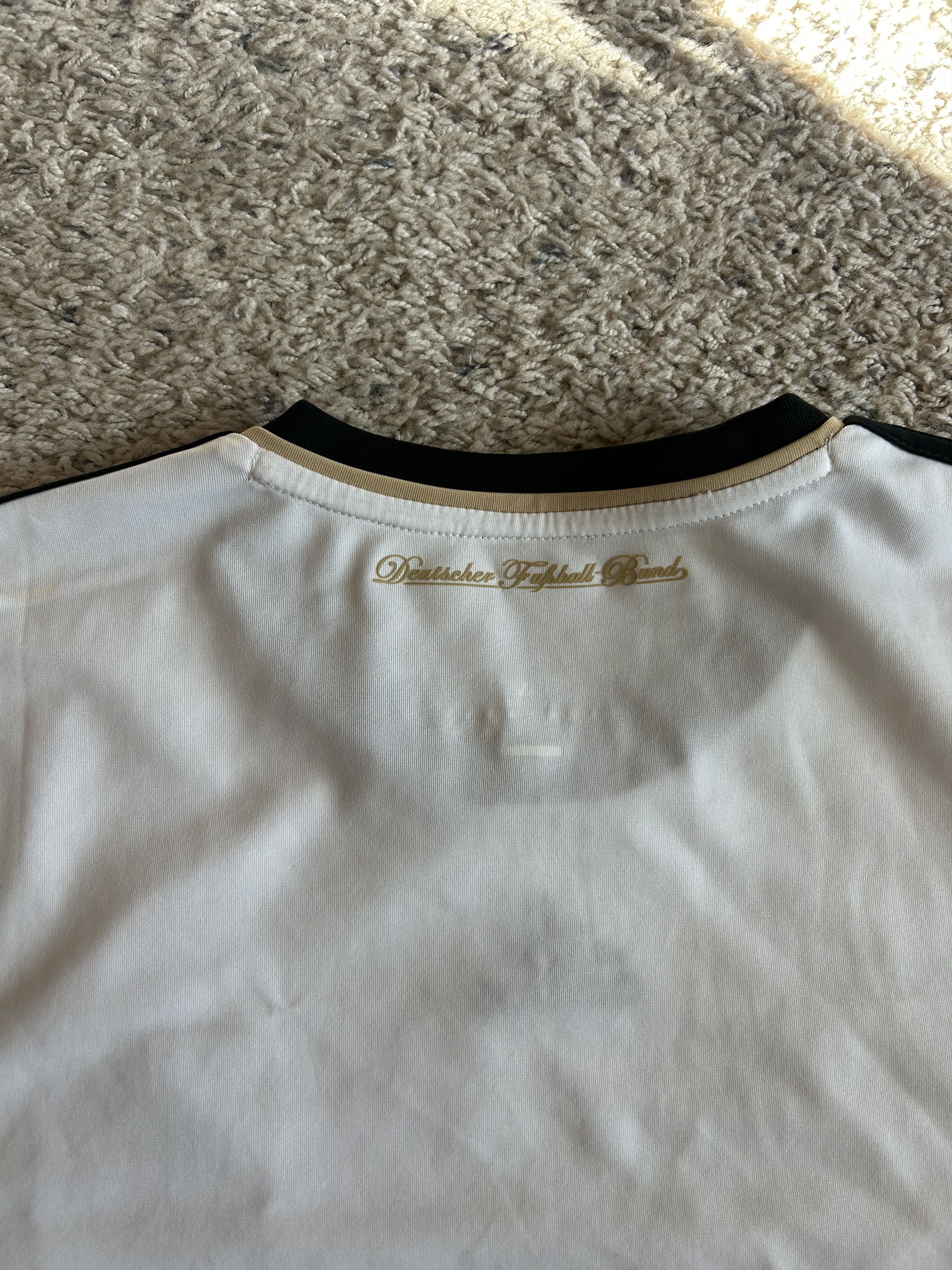 Adidas Germany 2010/2011 Home Jersey Size US L / EU 52-54 / 3 - 5 Thumbnail