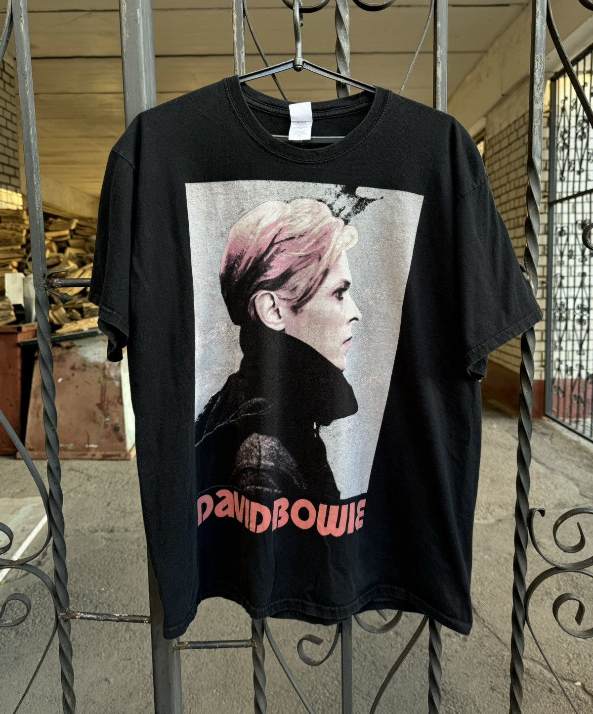 Band Tees Vintage 2000s David Bowie Face Print Y2K Size US XL / EU 56 / 4 - 1 Thumbnail