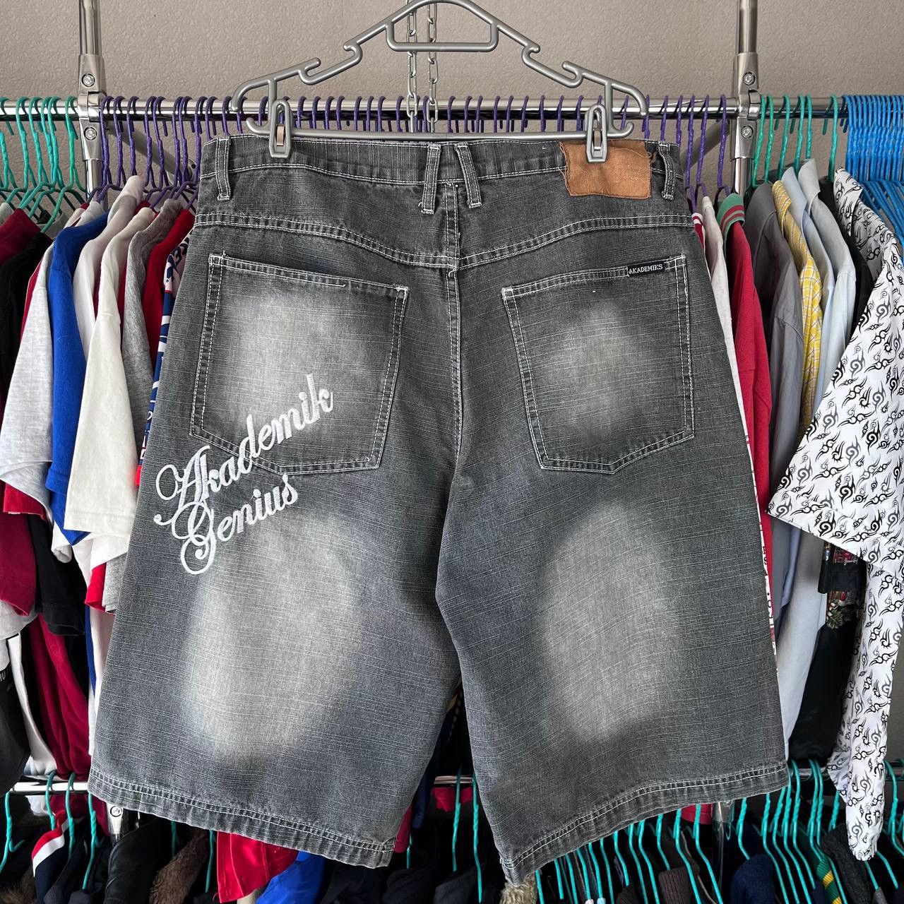 Akademiks × Vintage Vintage Akademiks Rap Wide Baggy Denim Shorts Jnco Style Size US 36 / EU 52 - 1 Thumbnail