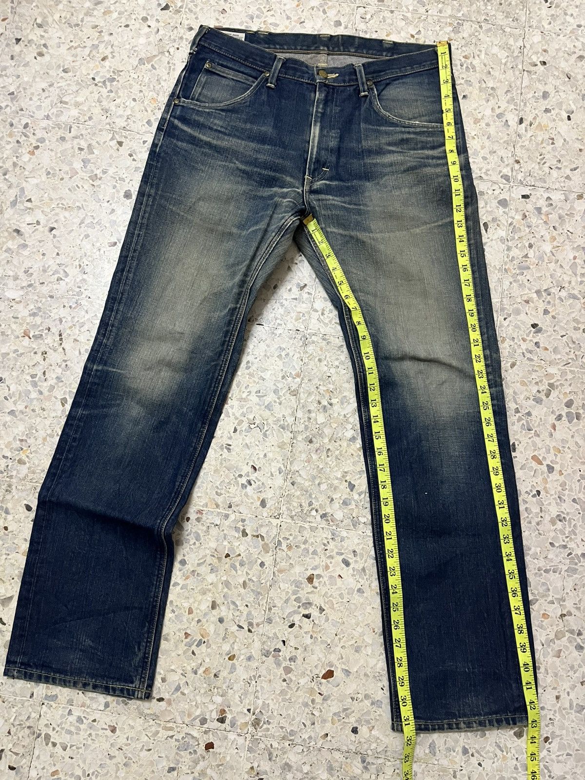 LEE Riders organic cotton distressed denim