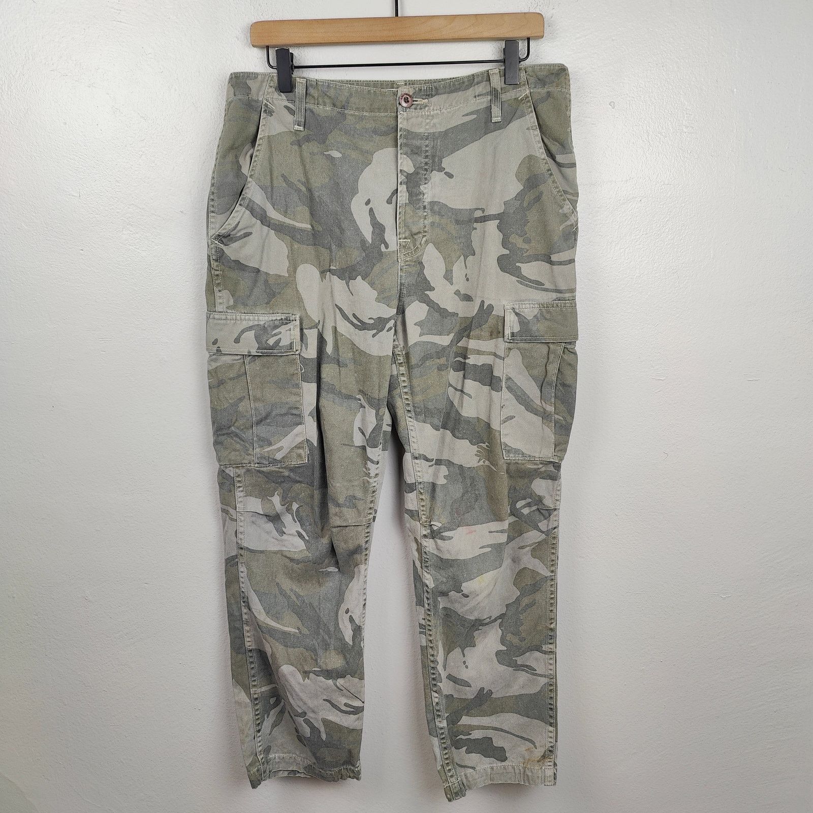 GRLFRND Grlfrnd Maxwell Cargo Pants Womens 30 Renegade Green Camo Size 30" / US 8 / IT 44 - 1 Thumbnail