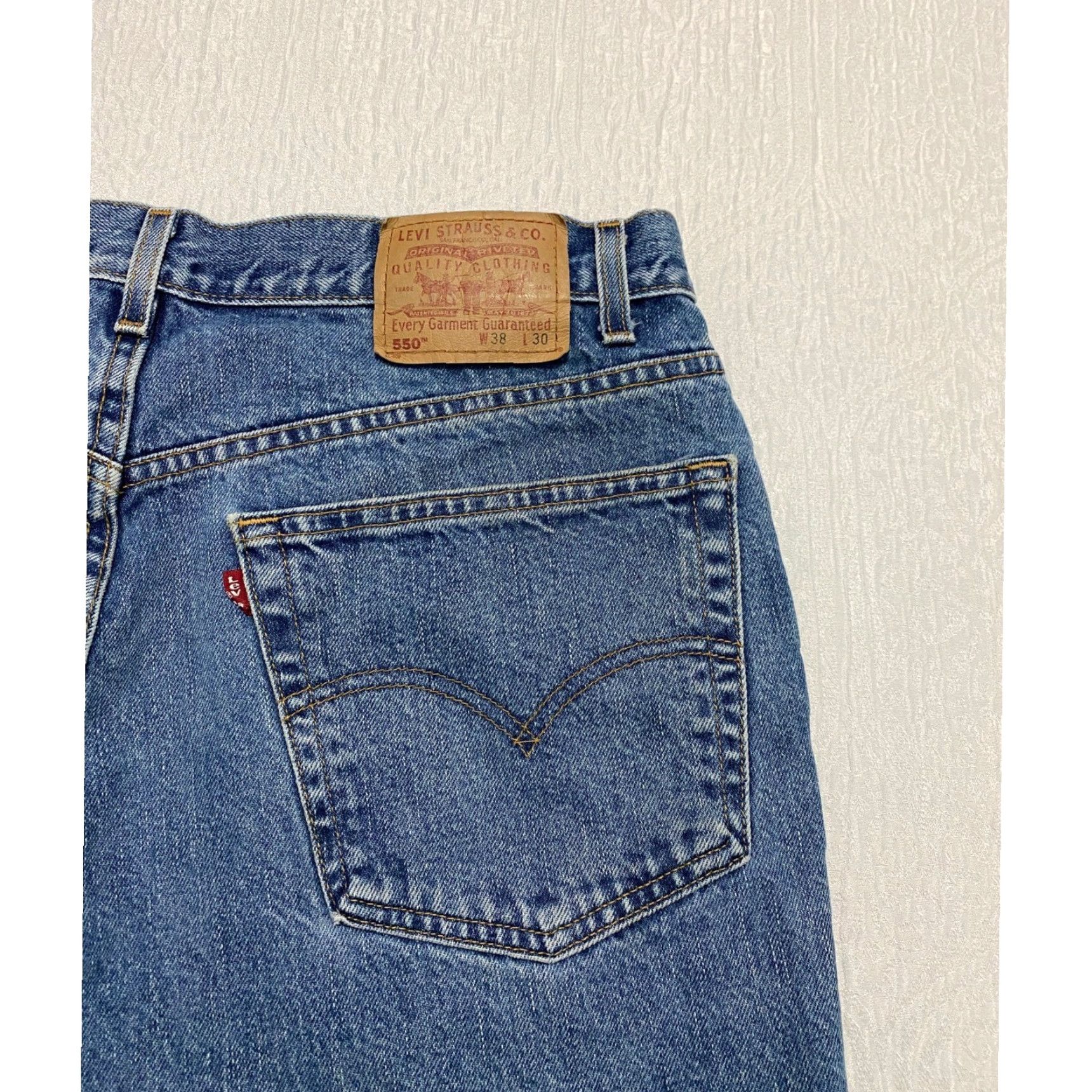 Levi's VINTAGE Levi's 550 Jeans Mens Regular 36 Blue Denim Straight 30 Inseam Relaxed Fit 90s Size US 36 / EU 52 - 3 Thumbnail