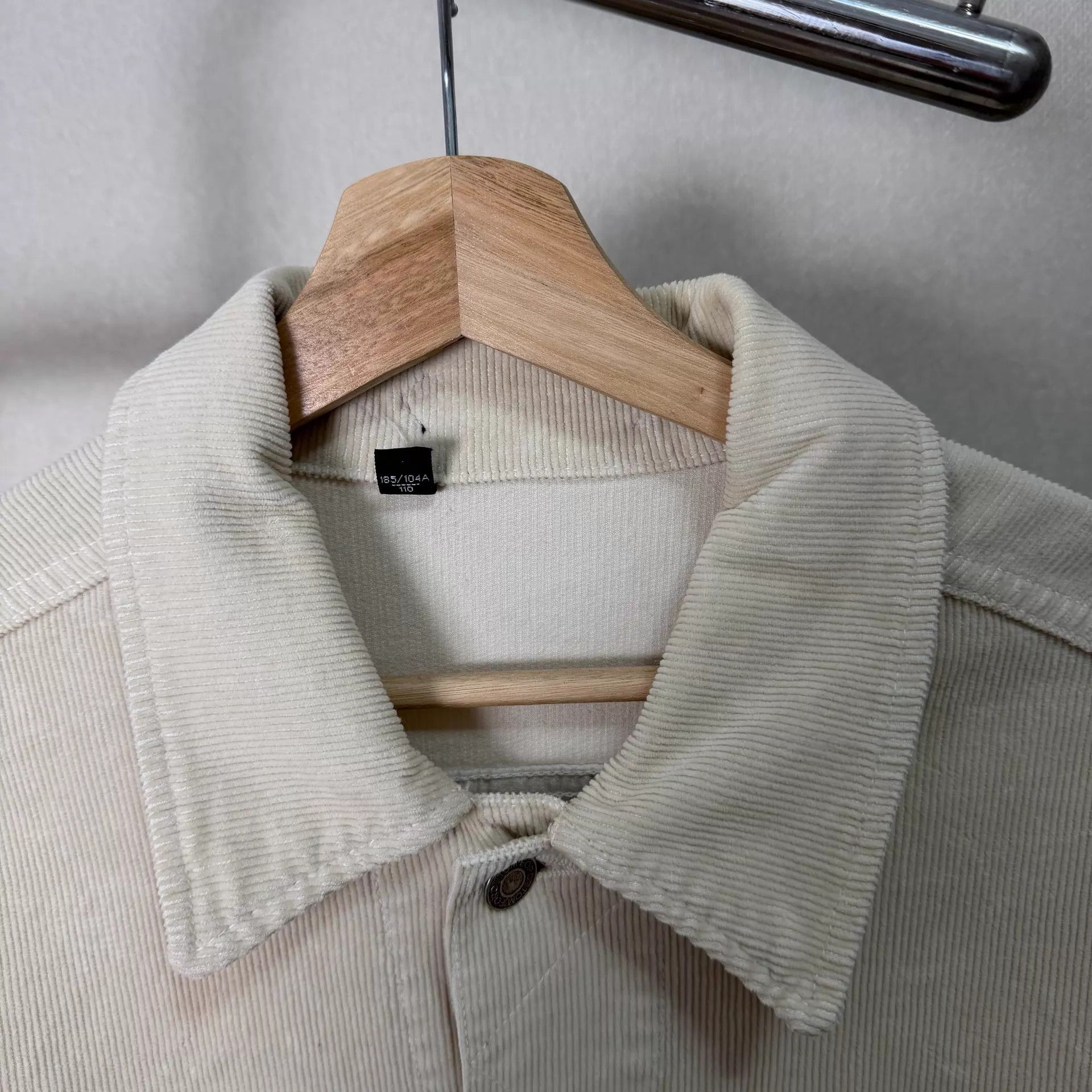 Tom Ford TOM FORD White Corduroy Jacket XL Lightly Worn Size US XL / EU 56 / 4 - 3 Thumbnail