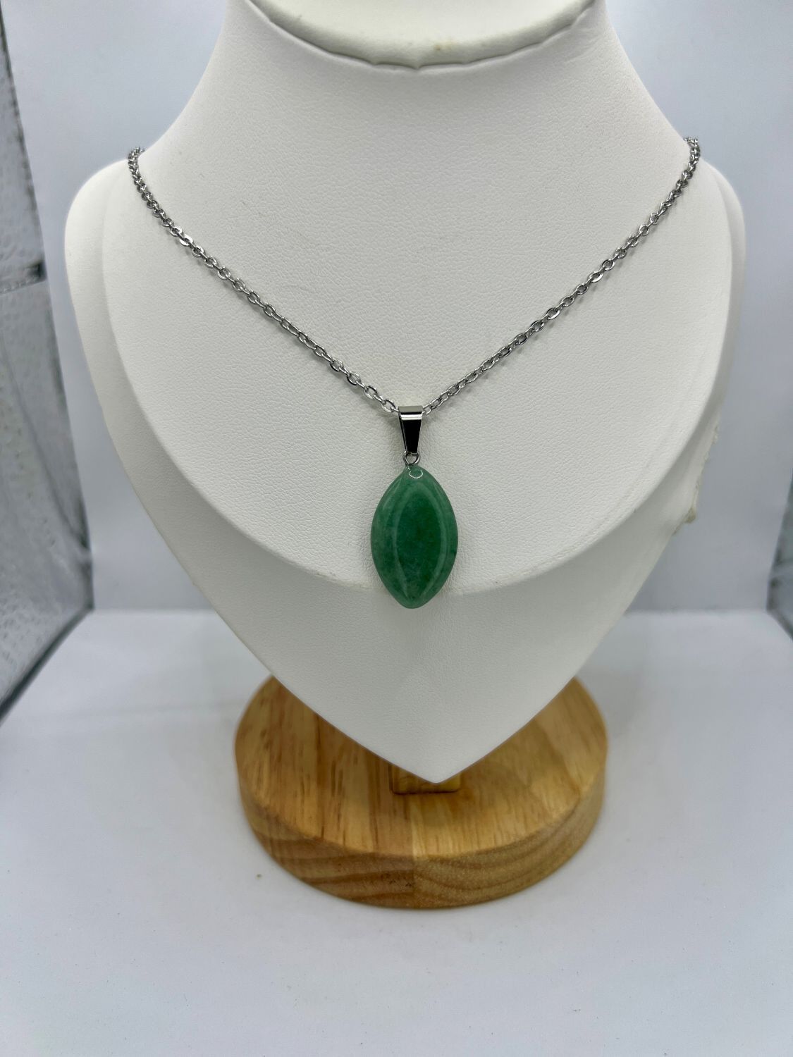 Jewelry Green Jade Silver Chain Necklace Size ONE SIZE - 1 Thumbnail