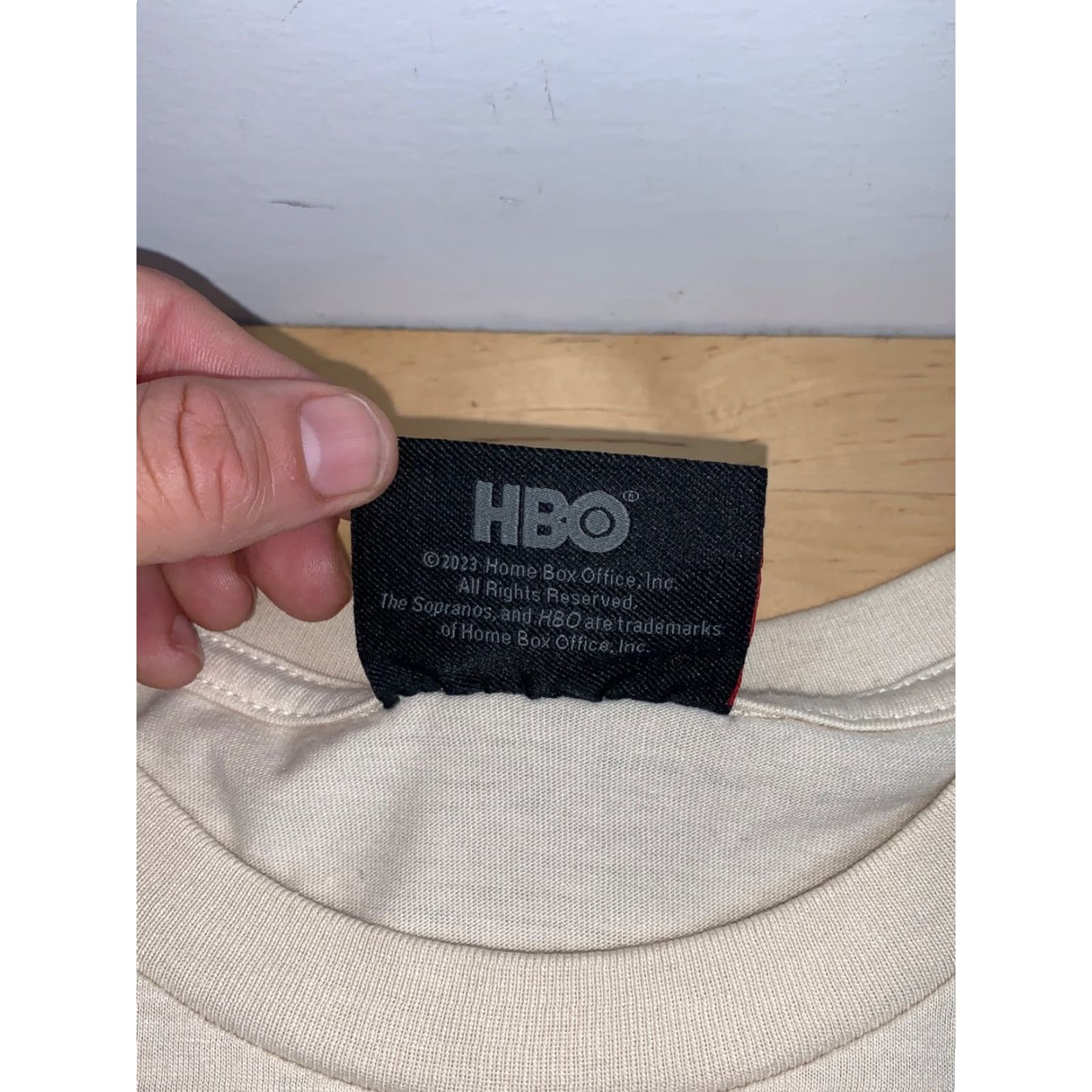 Palace Shoe Palace Sopranos Shirt Mens M Beige HBO TV Series Crew Neck 12557 Size US M / EU 48-50 / 2 - 3 Thumbnail