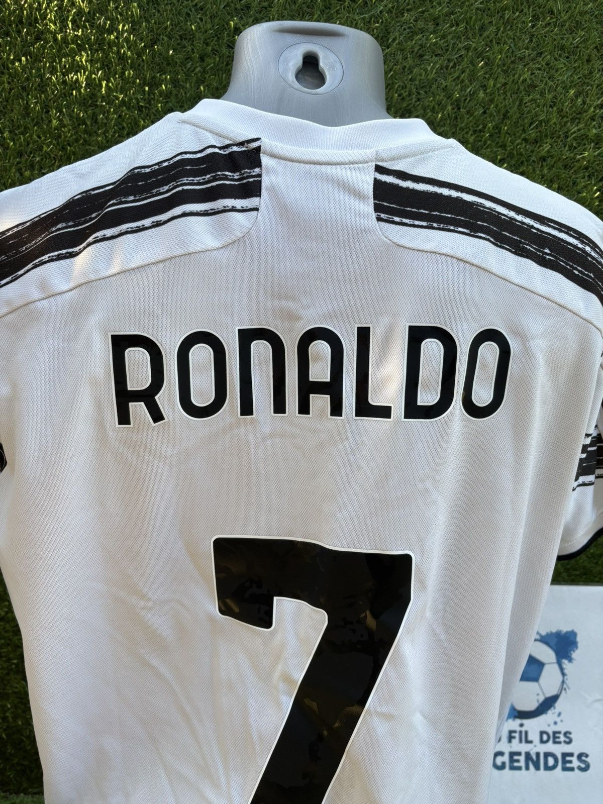 Adidas Jersey ronaldo juventus turin Size US L / EU 52-54 / 3 - 5 Thumbnail